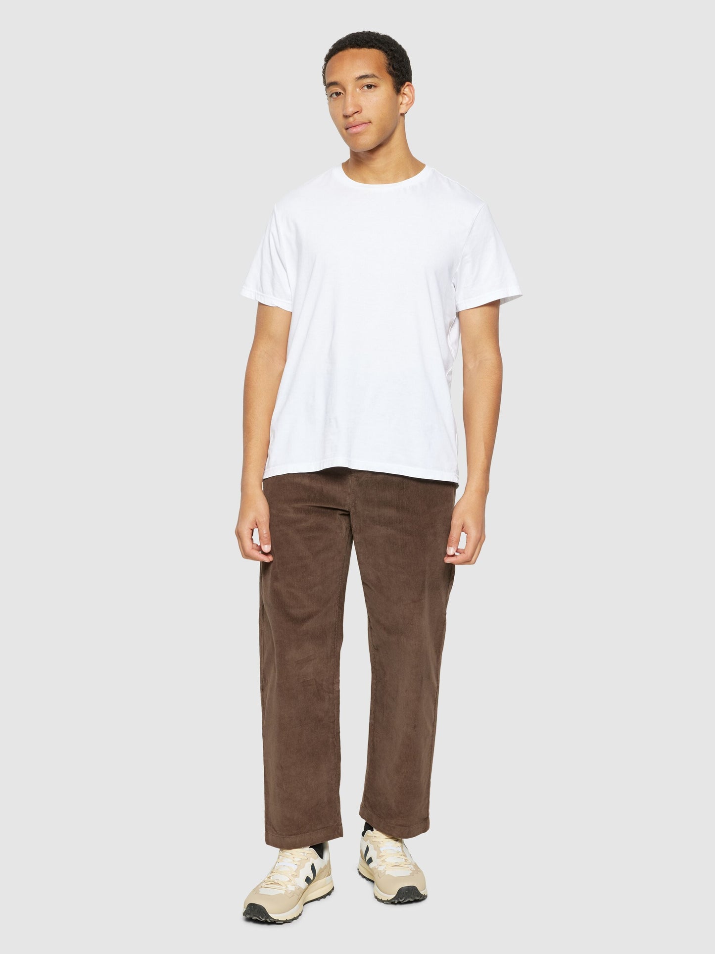 Pantalon droit en velours de coton bio | marron "flint wide corduroy chino pants demitasse"