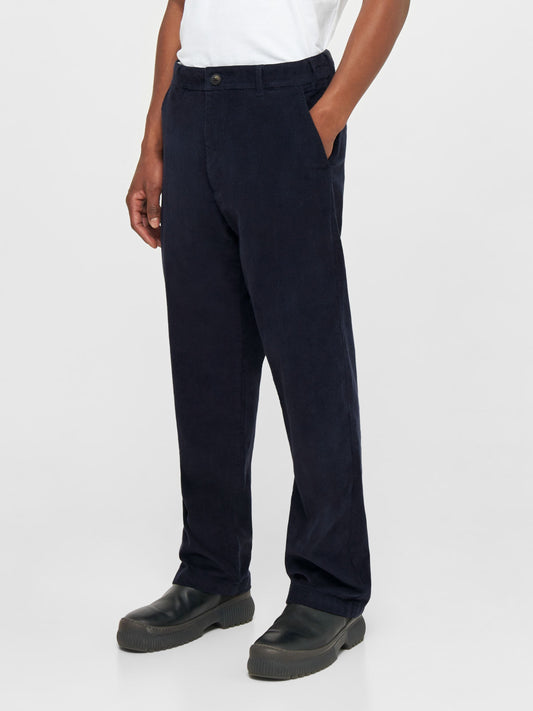 Pantalon droit velours en coton bio | marine "flint wide corduroy chino pants night sky"
