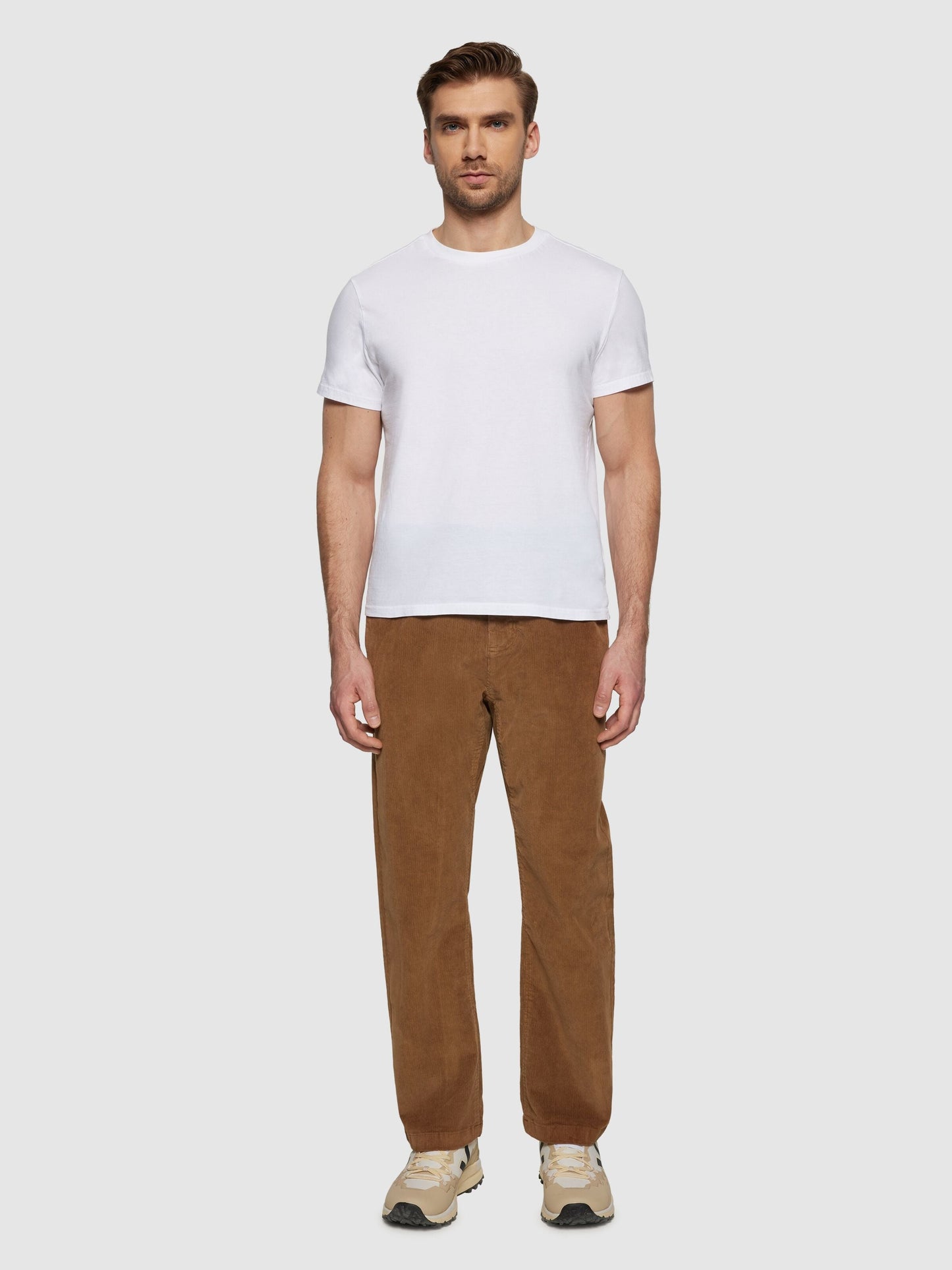 Pantalon droit velours en coton bio | camel "fig 14 wales corduroy pants dachshund"