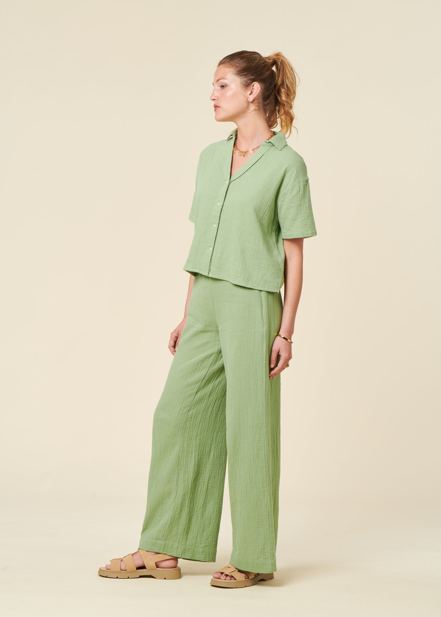 Pantalon ample en gaze de coton bio | vert clair "Bubble wide leg light green"
