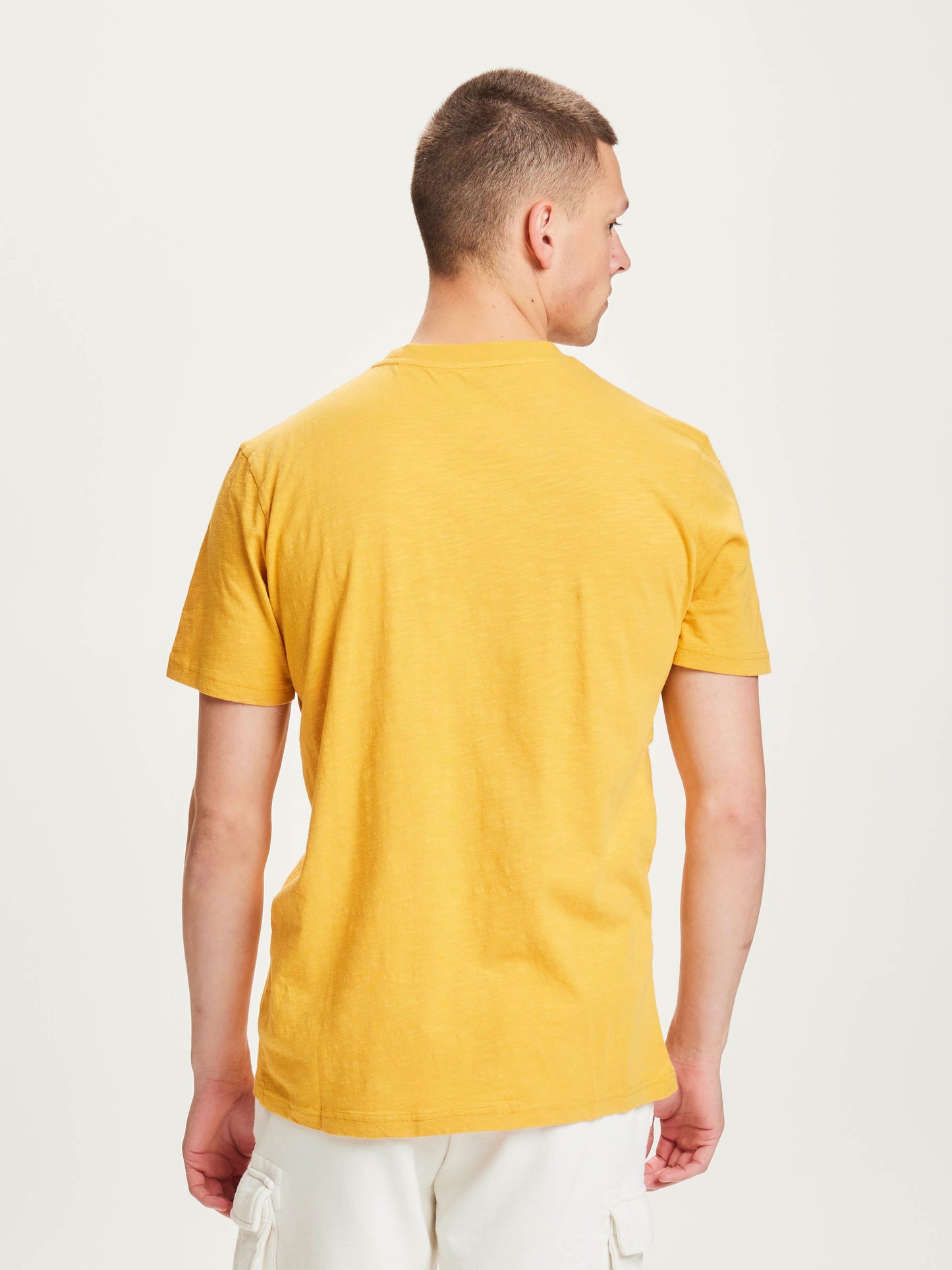 T-shirt jaune brodé palmiers en coton bio - alder slub honey gold