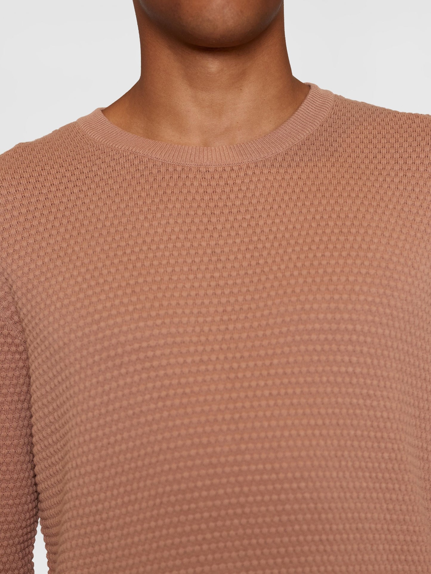 Pull tricoté en coton bio | Marron "vagn regular bubble knit crew neck chocolate malt"
