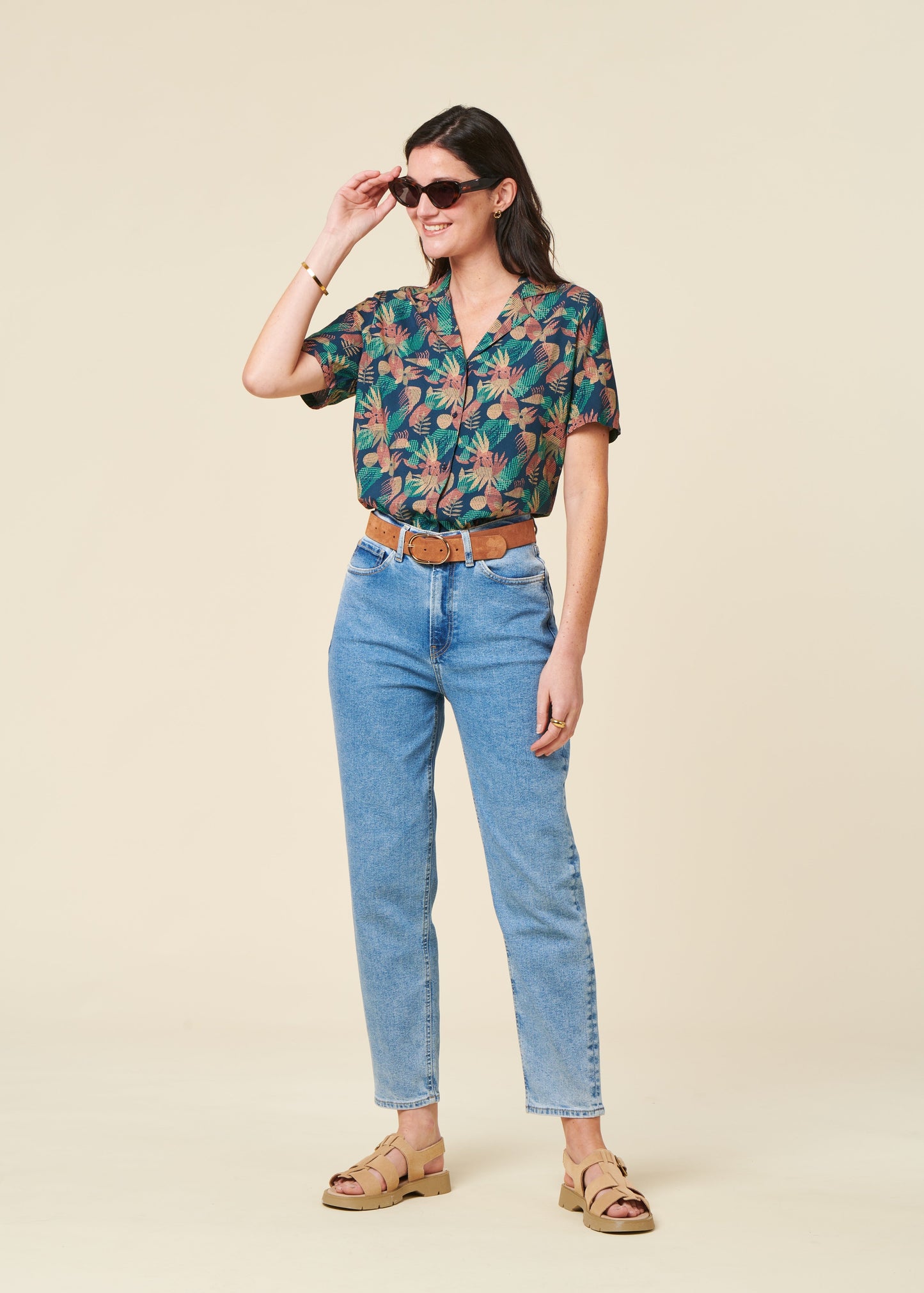 Chemisette à motifs en ecovero | bleu "flower vichy aloha blouse navy"
