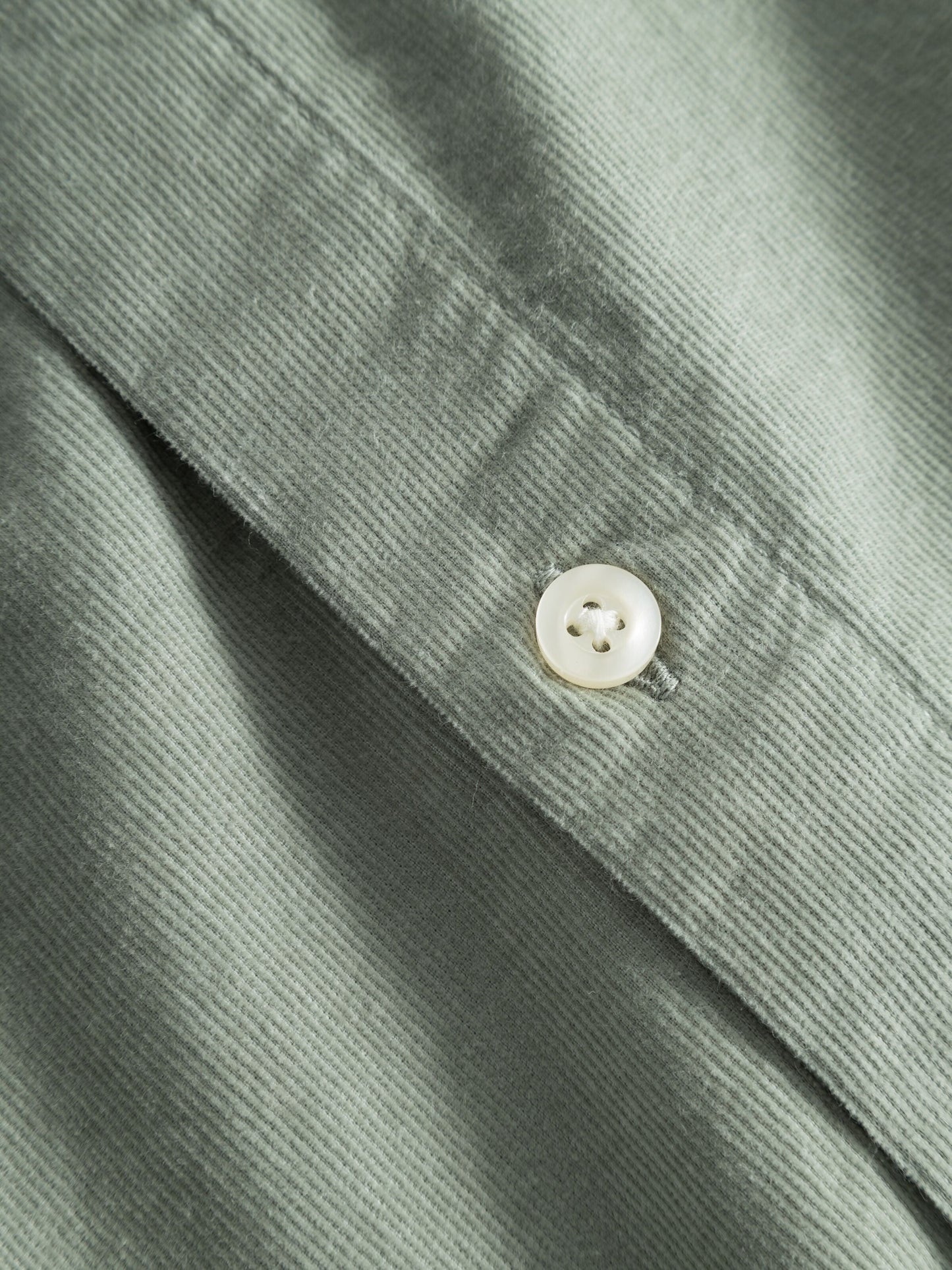 Chemise velours côtelé en coton bio | Vert d'eau "corduroy shirt lily pad"