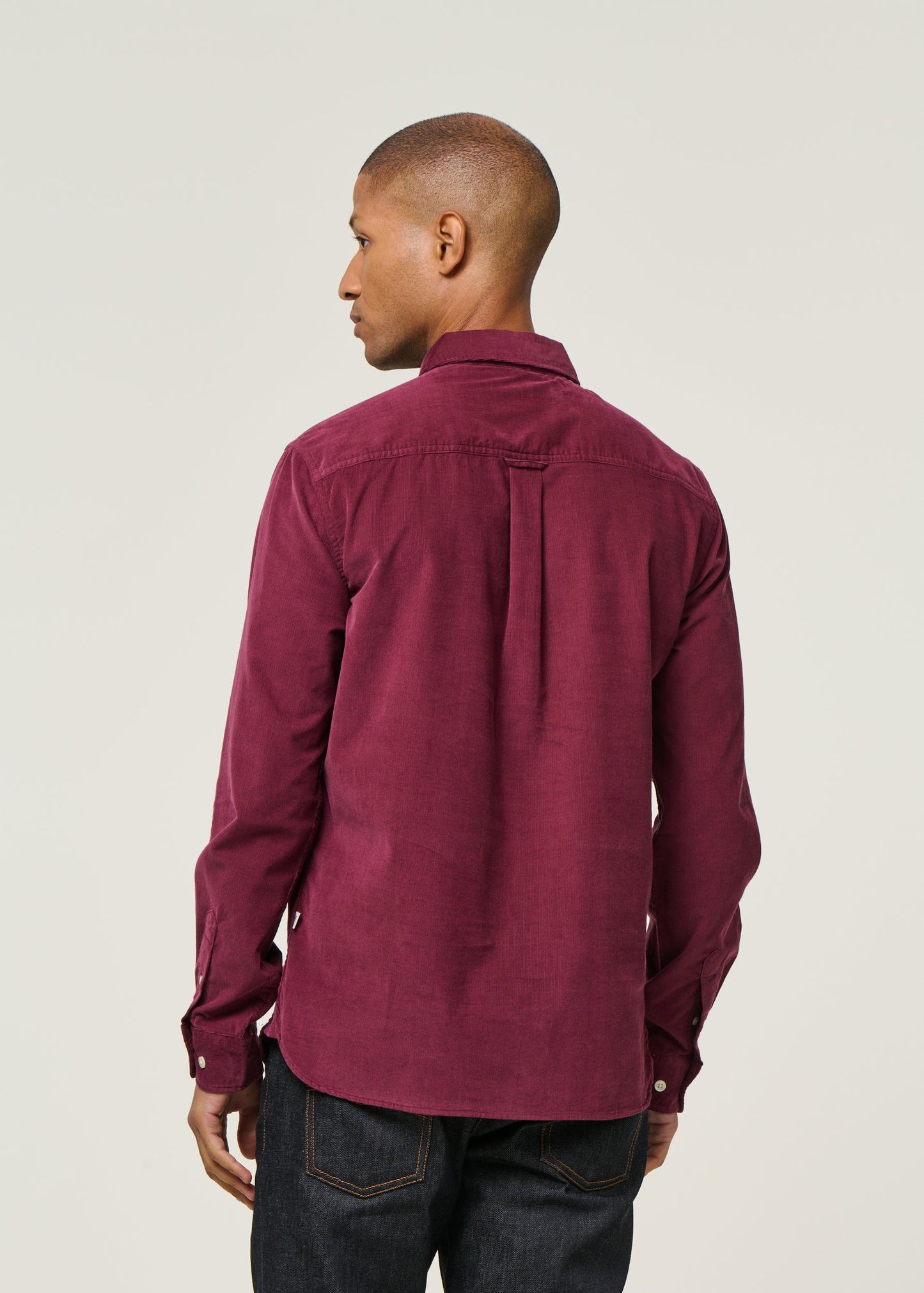 Chemise en velours côtelé | bordeaux " corduroy shirt - fig"