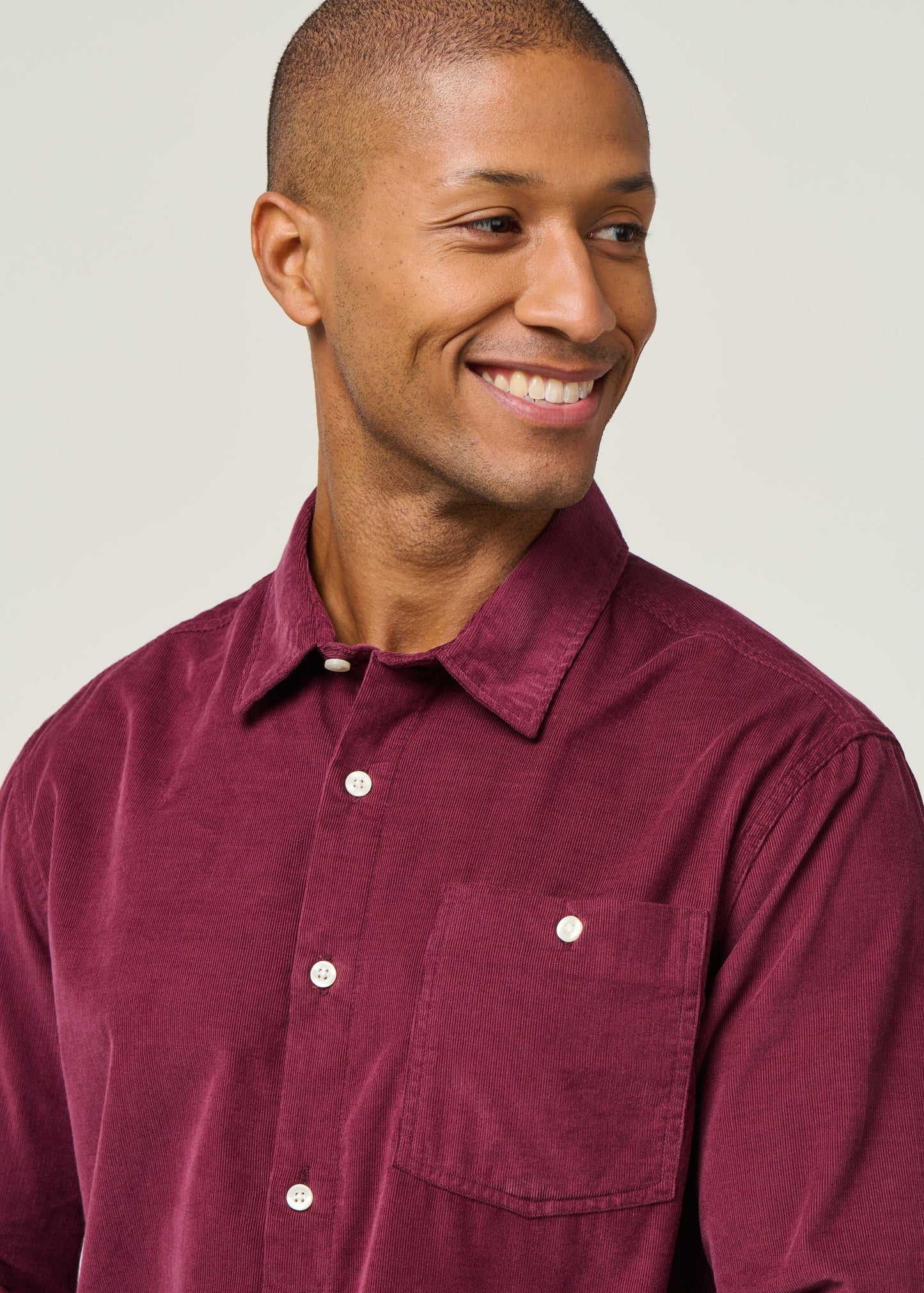 Chemise en velours côtelé | bordeaux " corduroy shirt - fig"