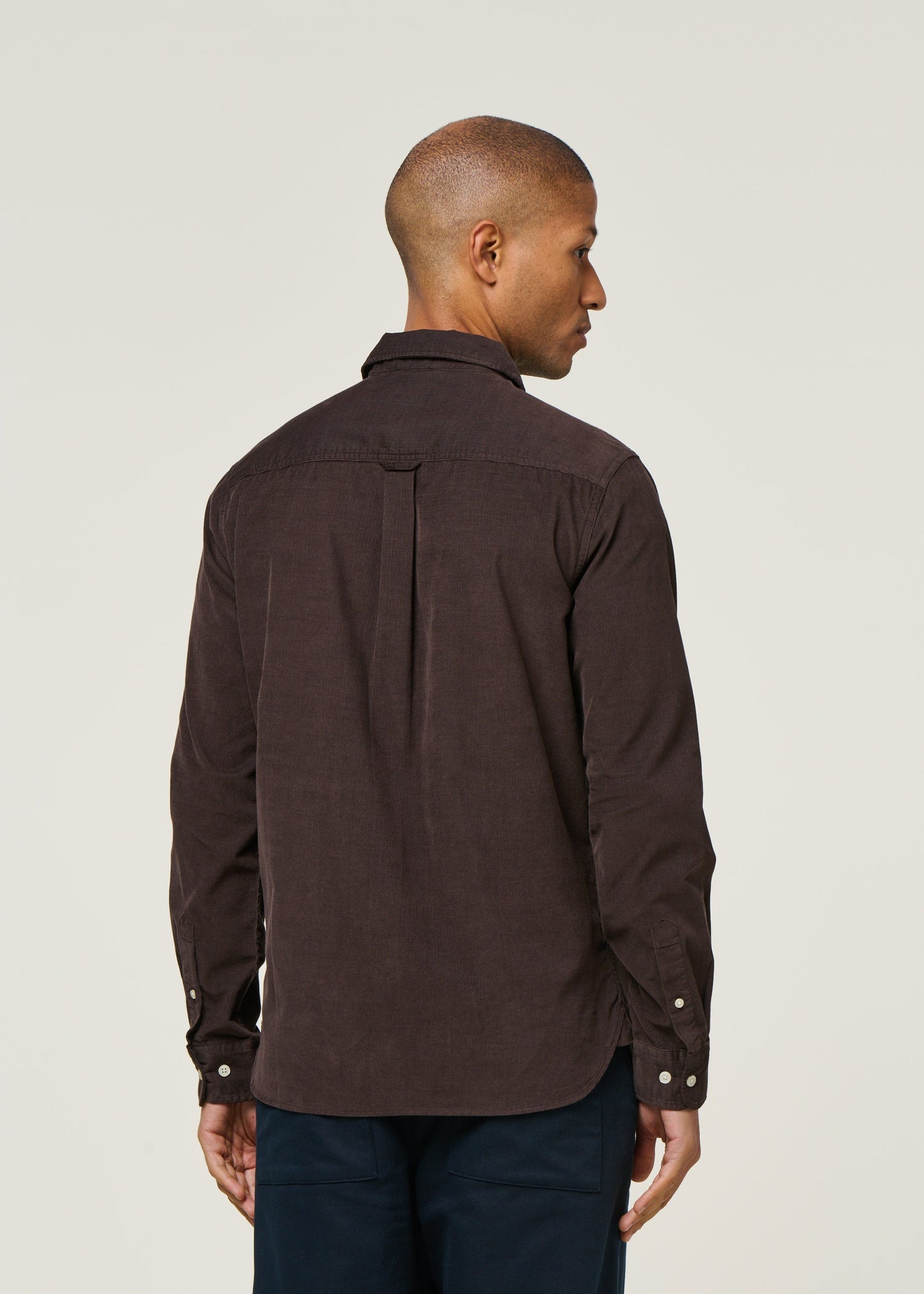 Chemise en velours côtelé | marron "corduroy shirt - chocolate torte"