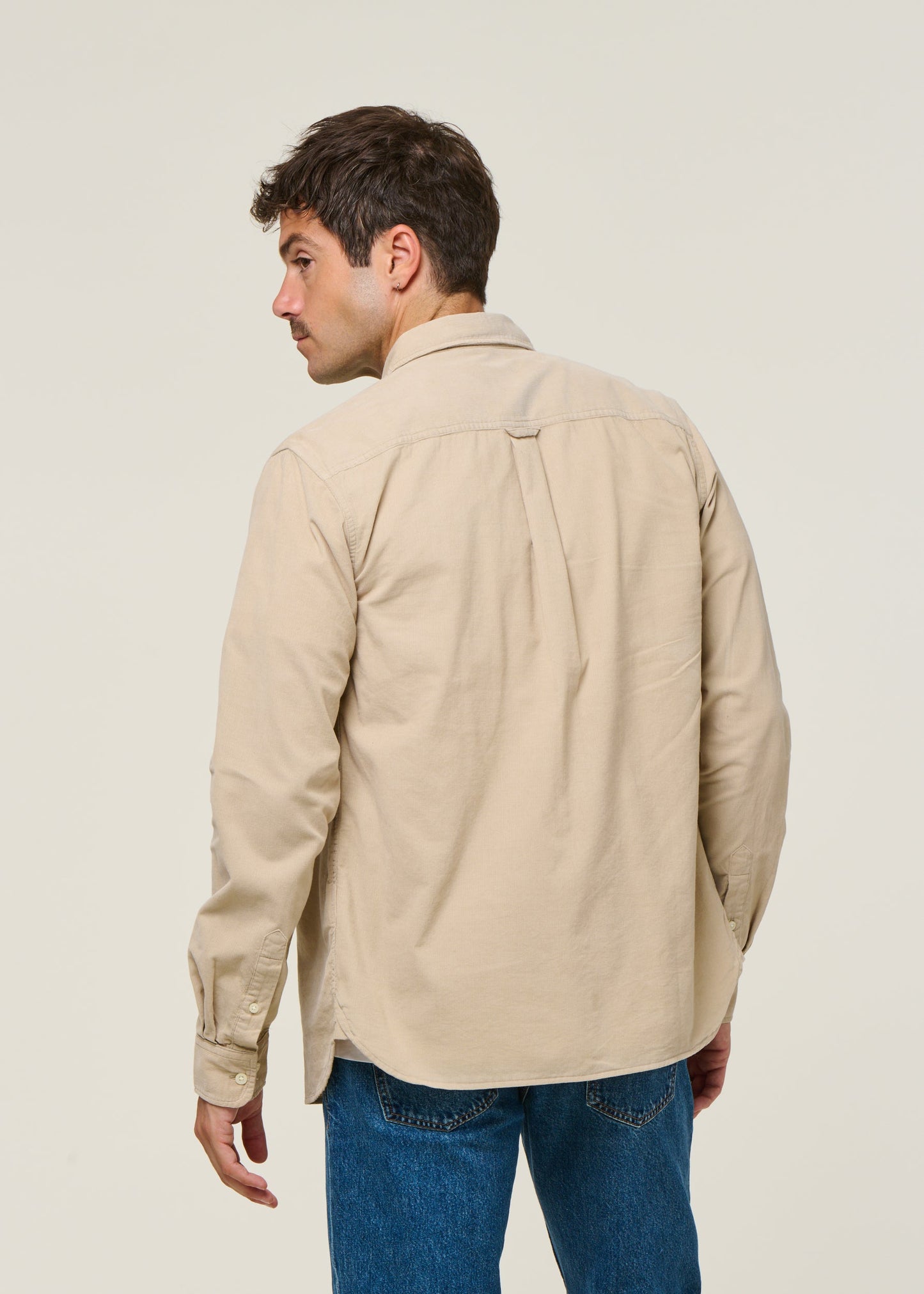 Chemise velours côtelé en coton bio | Beige "corduroy shirt light feather gray"