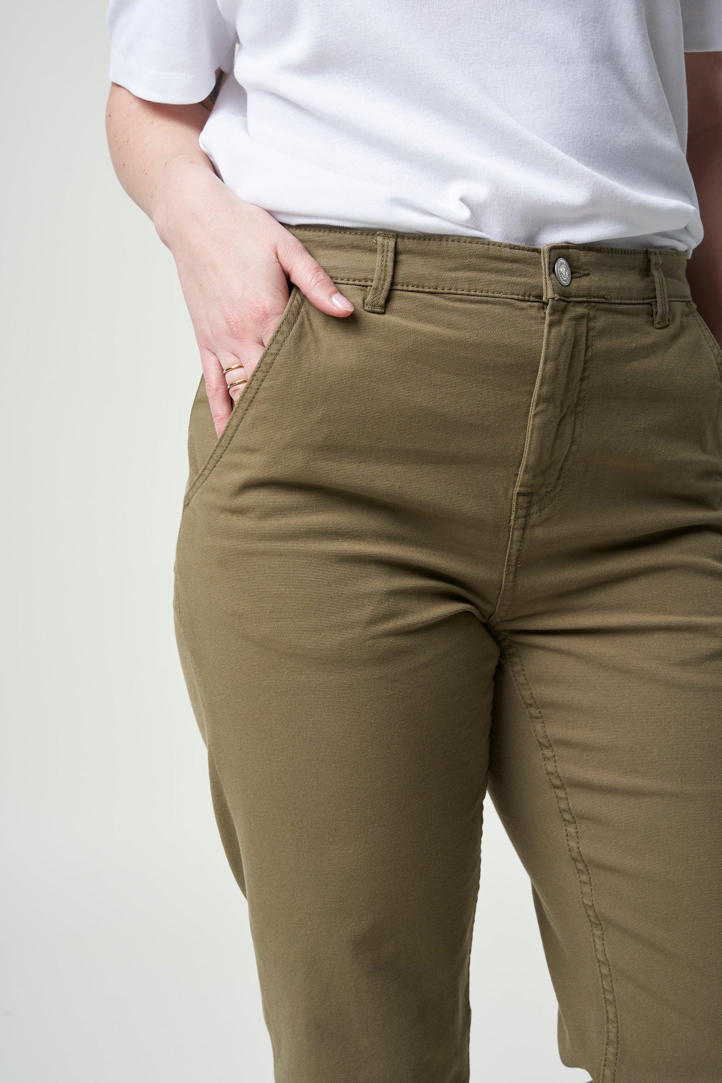 Pantalon droit olive en coton bio - calla burned olive