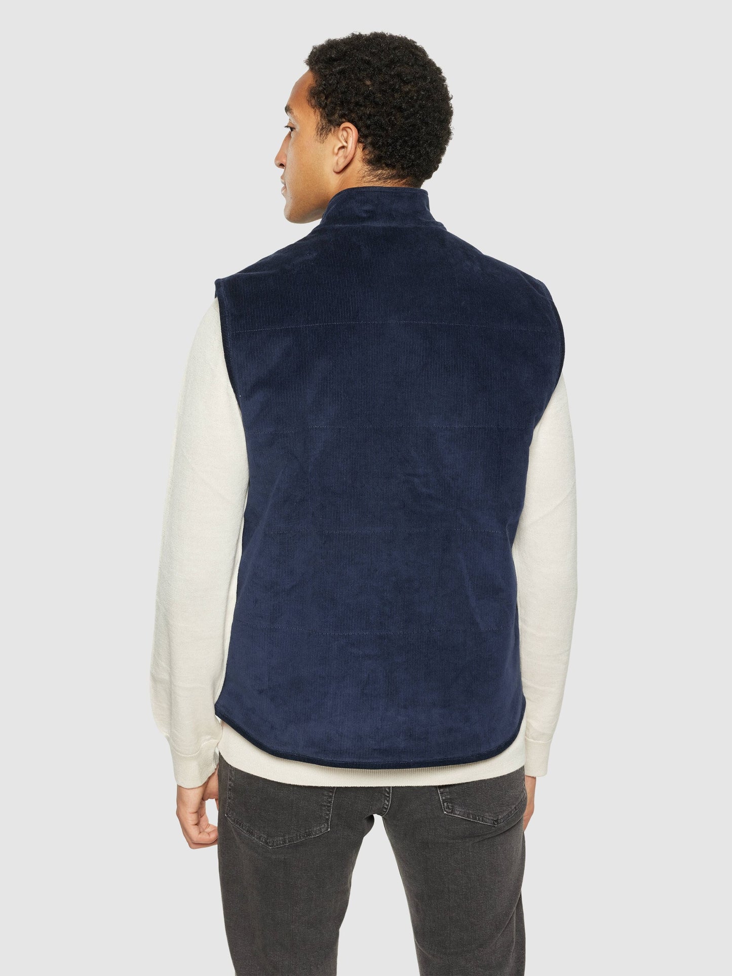 Veste sans manches en coton bio et matière recyclée | marine "11-wales corduroy vest night sky"