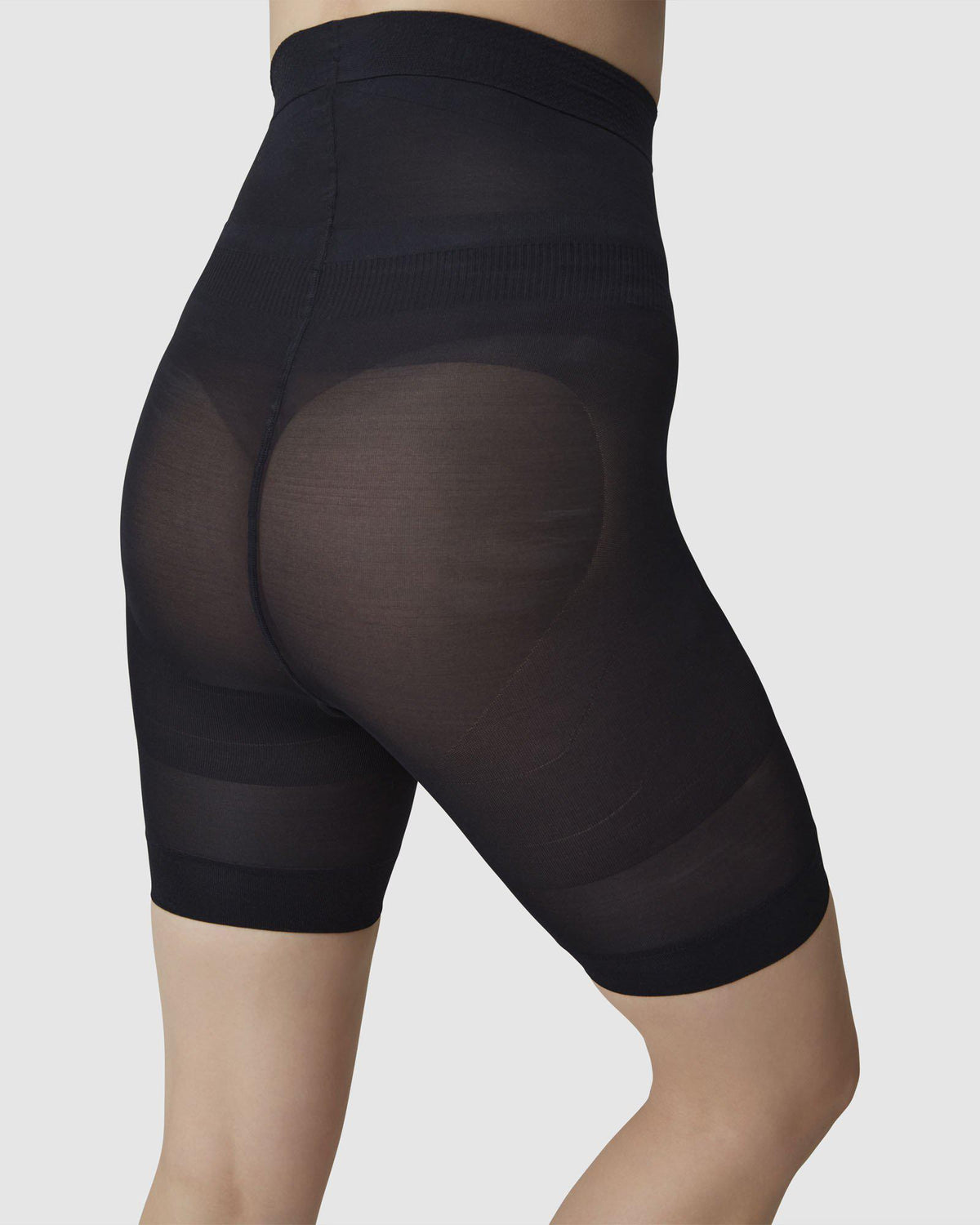 Short gainant en recyclé | noir "julia shaping shorts black"