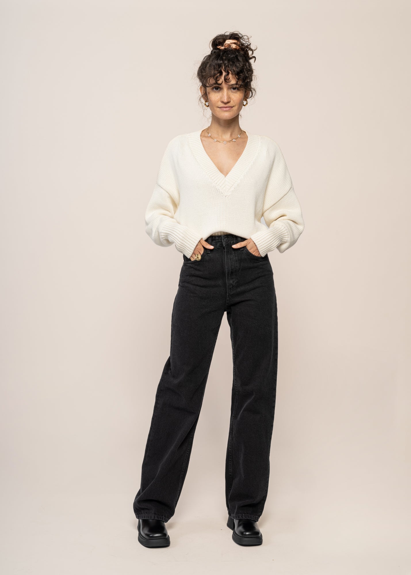 Jean ample délavé en coton recyclé | noir "clean eileen washed out black"