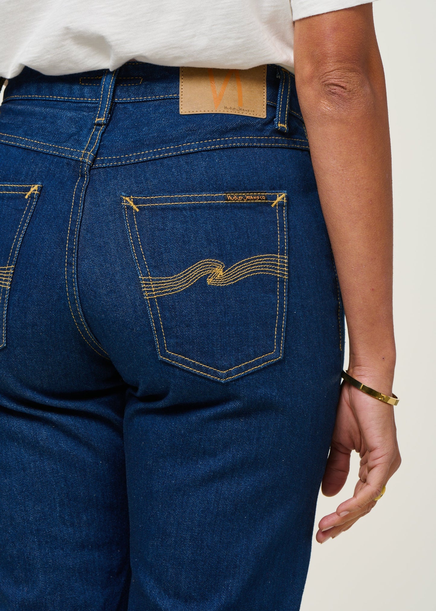 Jean mom en coton bio | bleu foncé "breezy britt 60s blue"