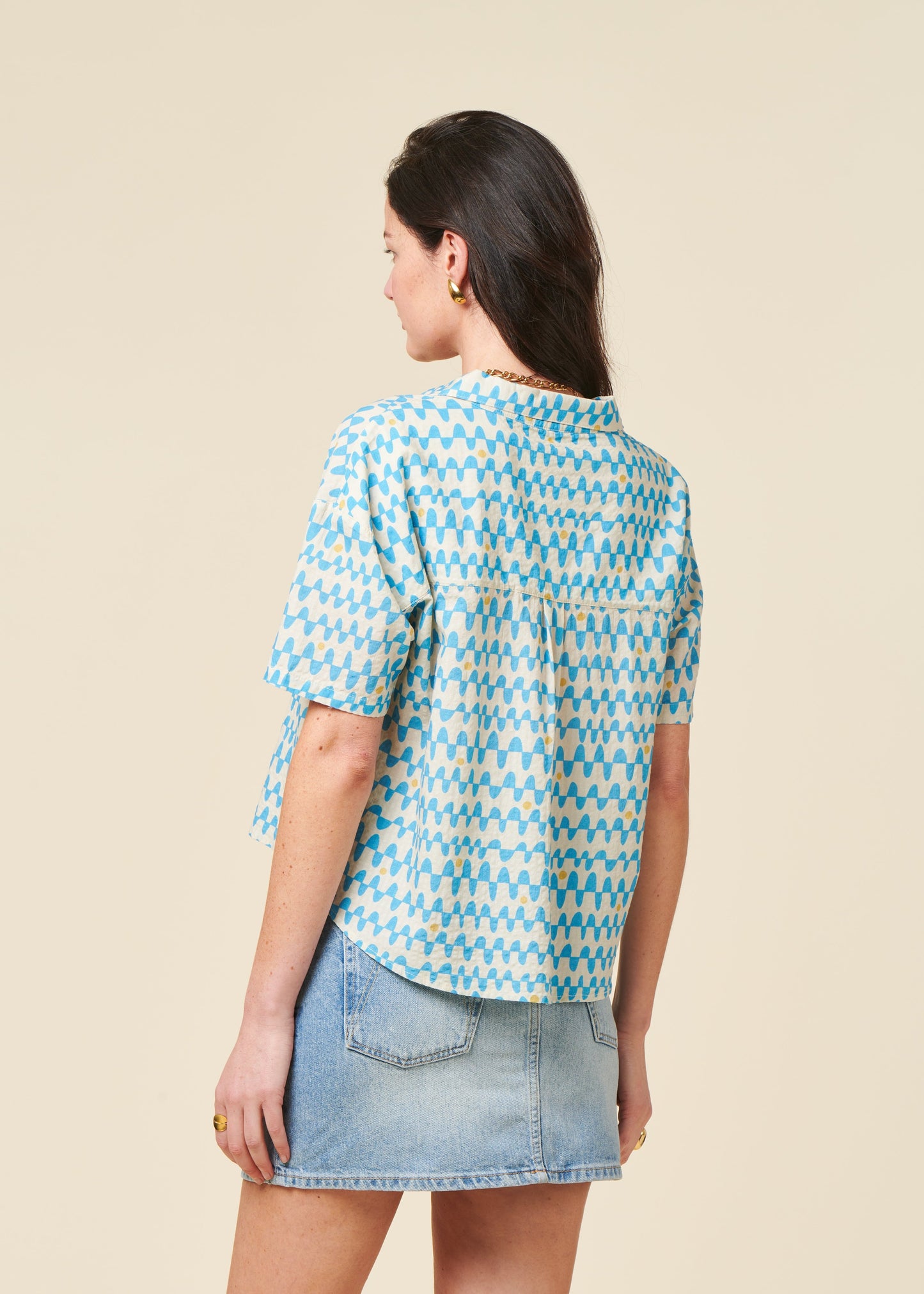Chemise en coton biologique | bleu "Sunset cropped blouse blue - blue"