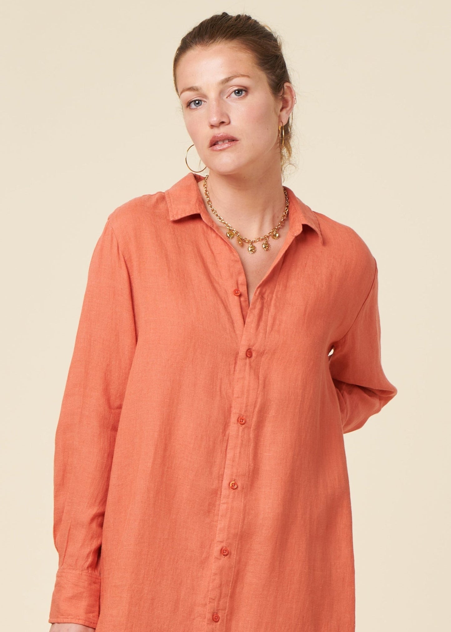 Robe chemise en lin biologique | rouge "classic linen dress langoustino"