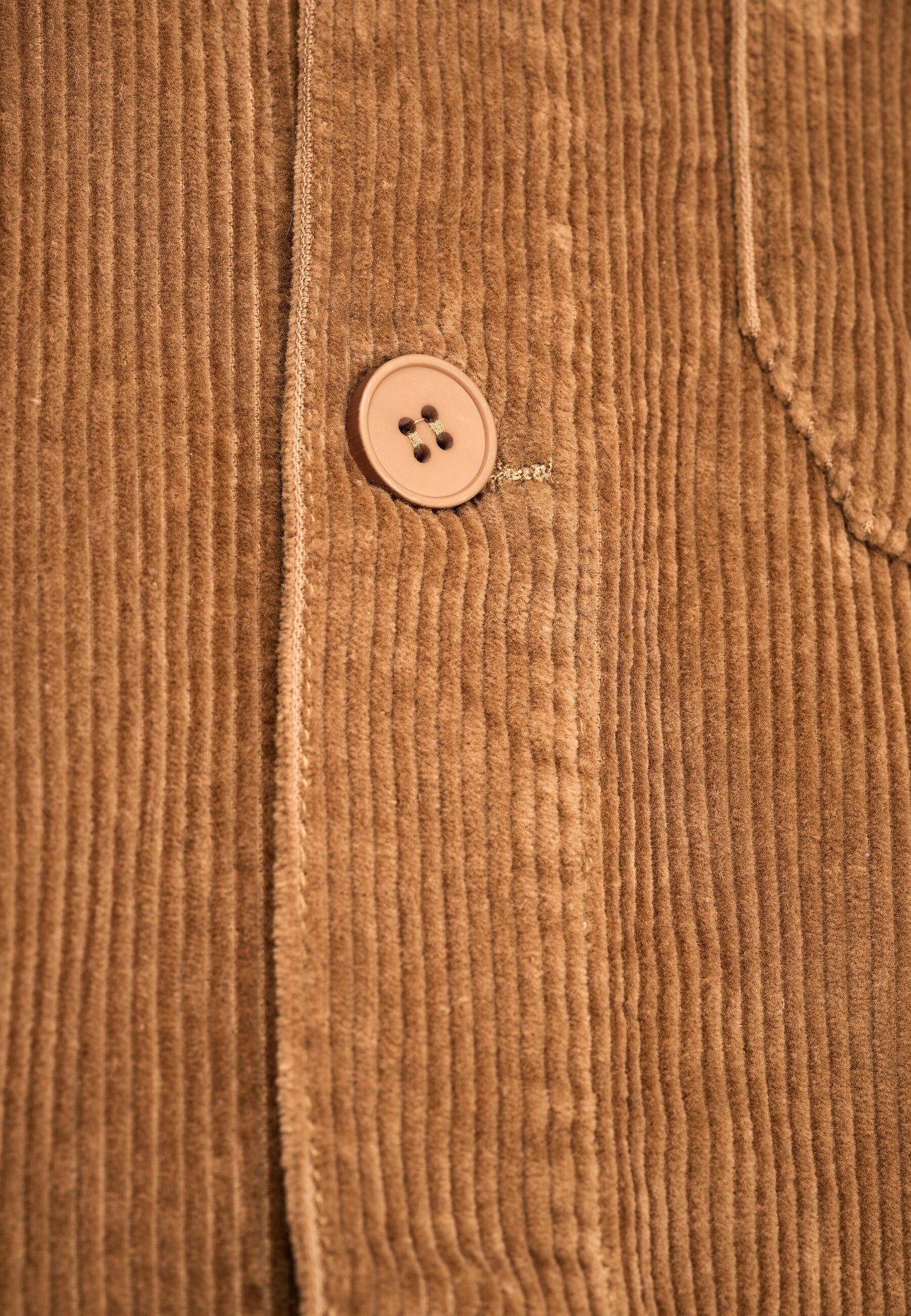 Surchemise en coton bio et matière recyclée | camel "corduroy overshirt brown sugar"