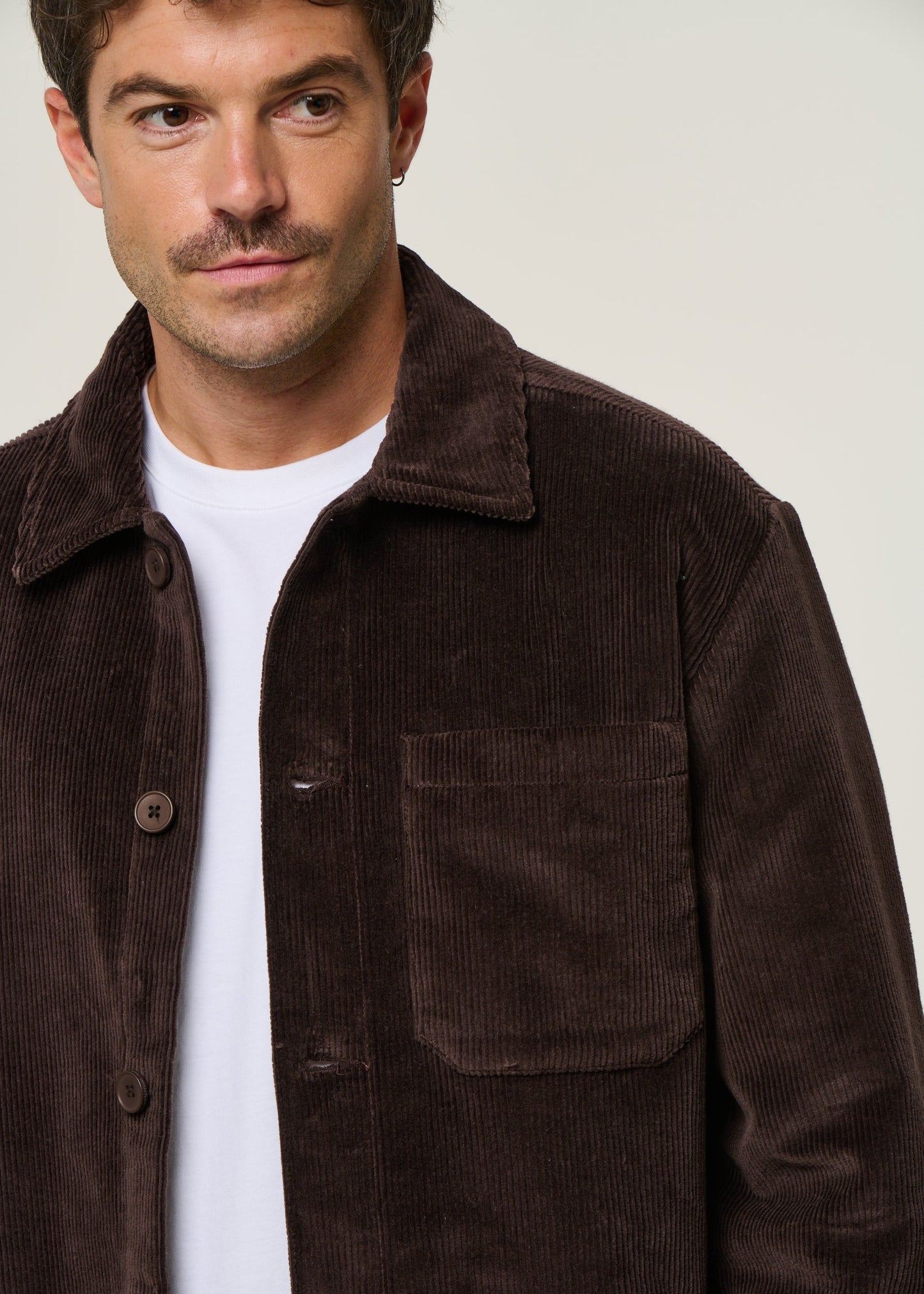 Veste velours en coton bio | marron "corduroy overshirt - chocolate torte"