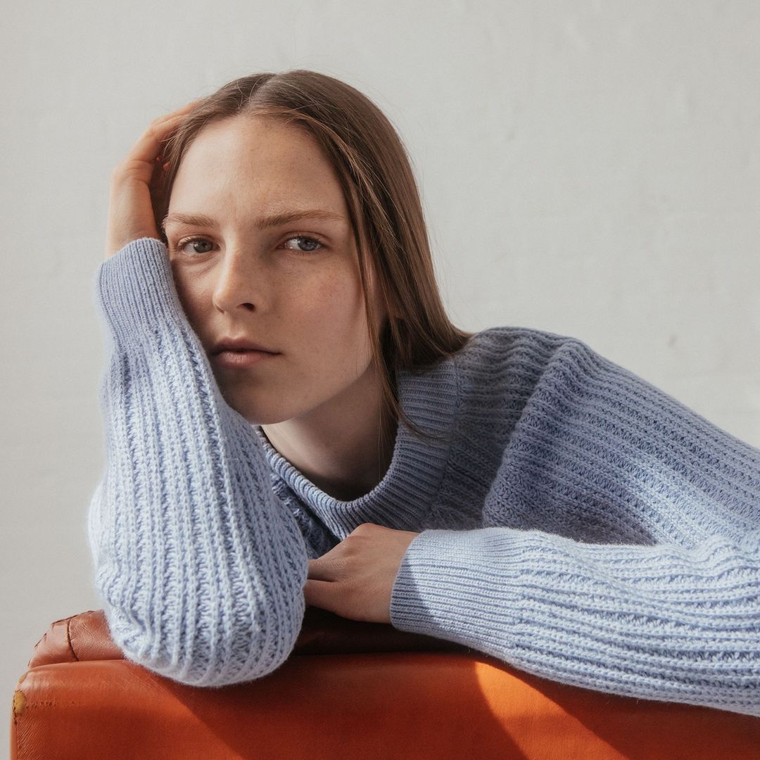 Pull en maille bleu ciel en coton bio et laine bio - Hinaa