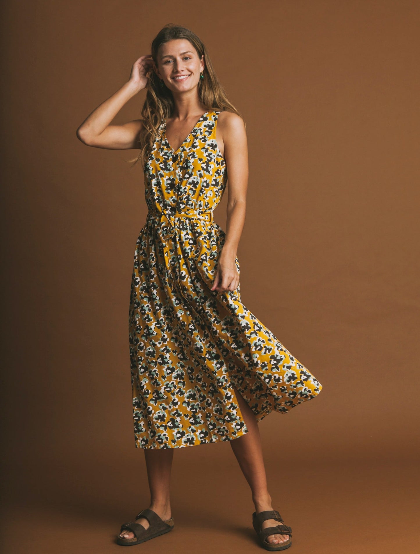 Robe longue jaune motifs fleurs en coton bio - Abstract flowers