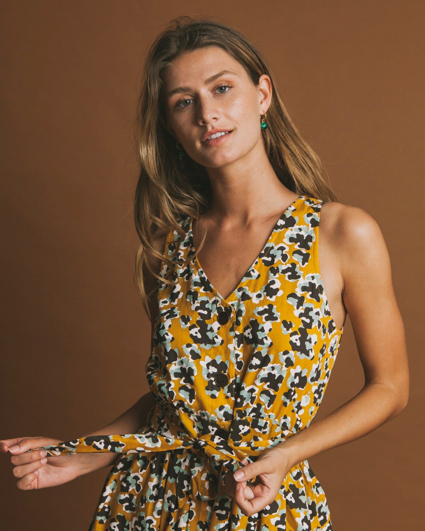 Robe longue jaune motifs fleurs en coton bio - Abstract flowers