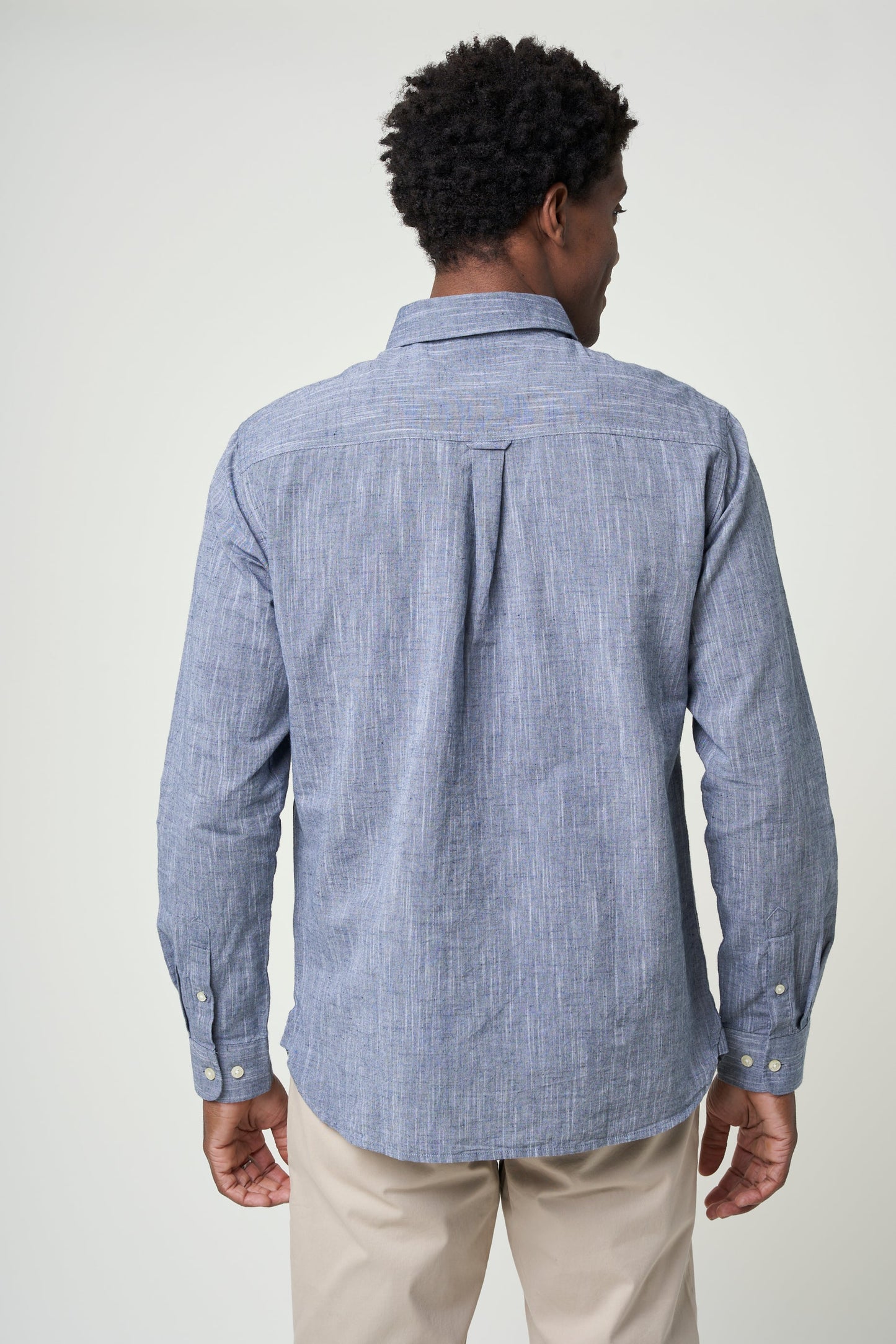 Chemise bleu chiné en coton et lin bio - custom fit linen total eclipse