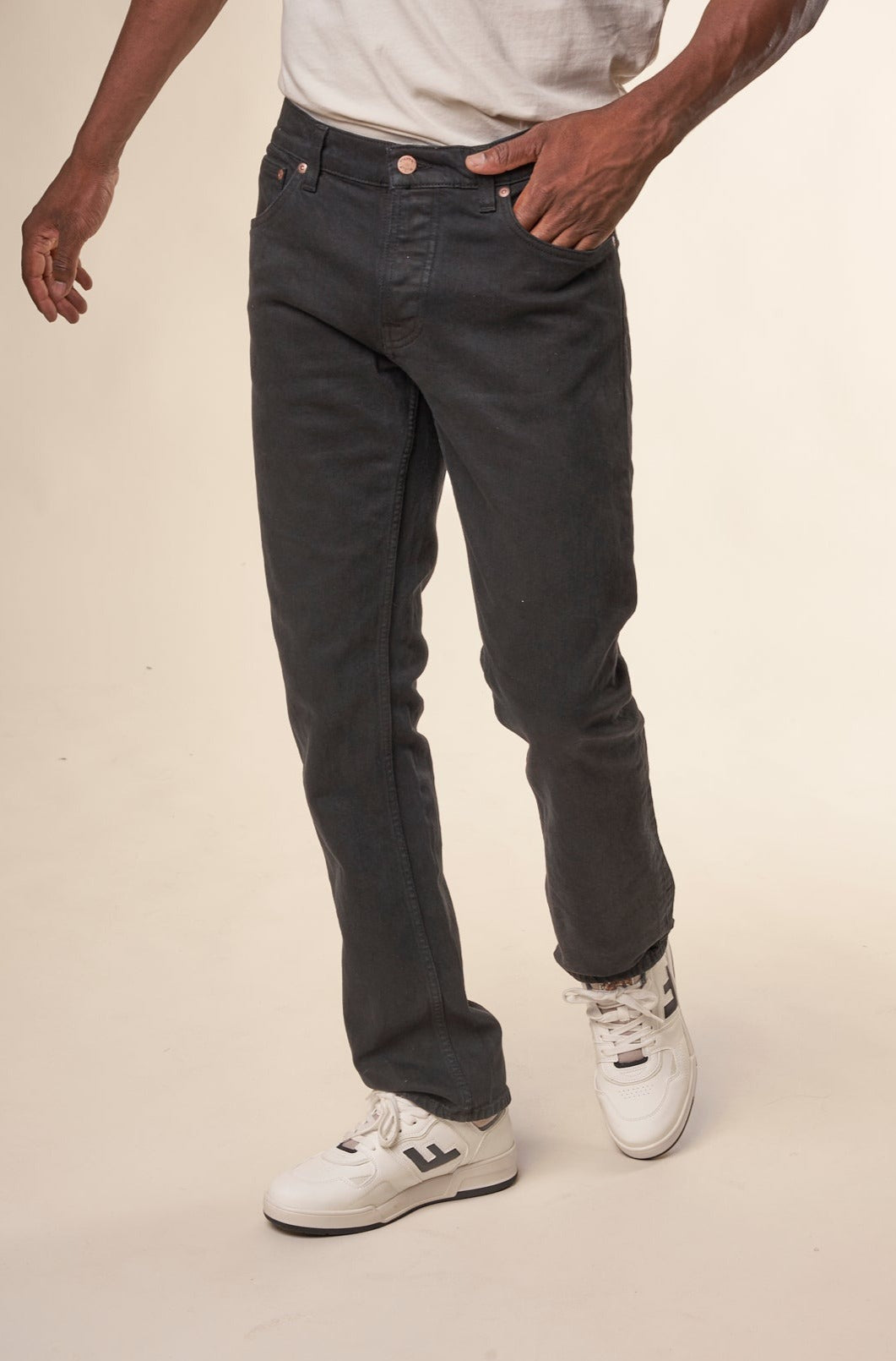 Jean slim en coton bio | Noir "grim tim matte black OD"