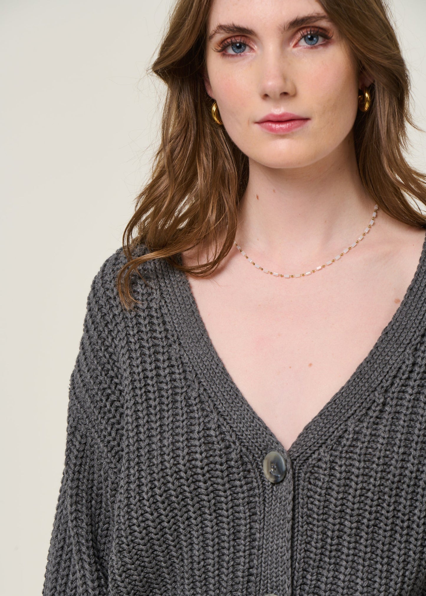 Gilet maille en coton bio | Gris "lena dark grey"