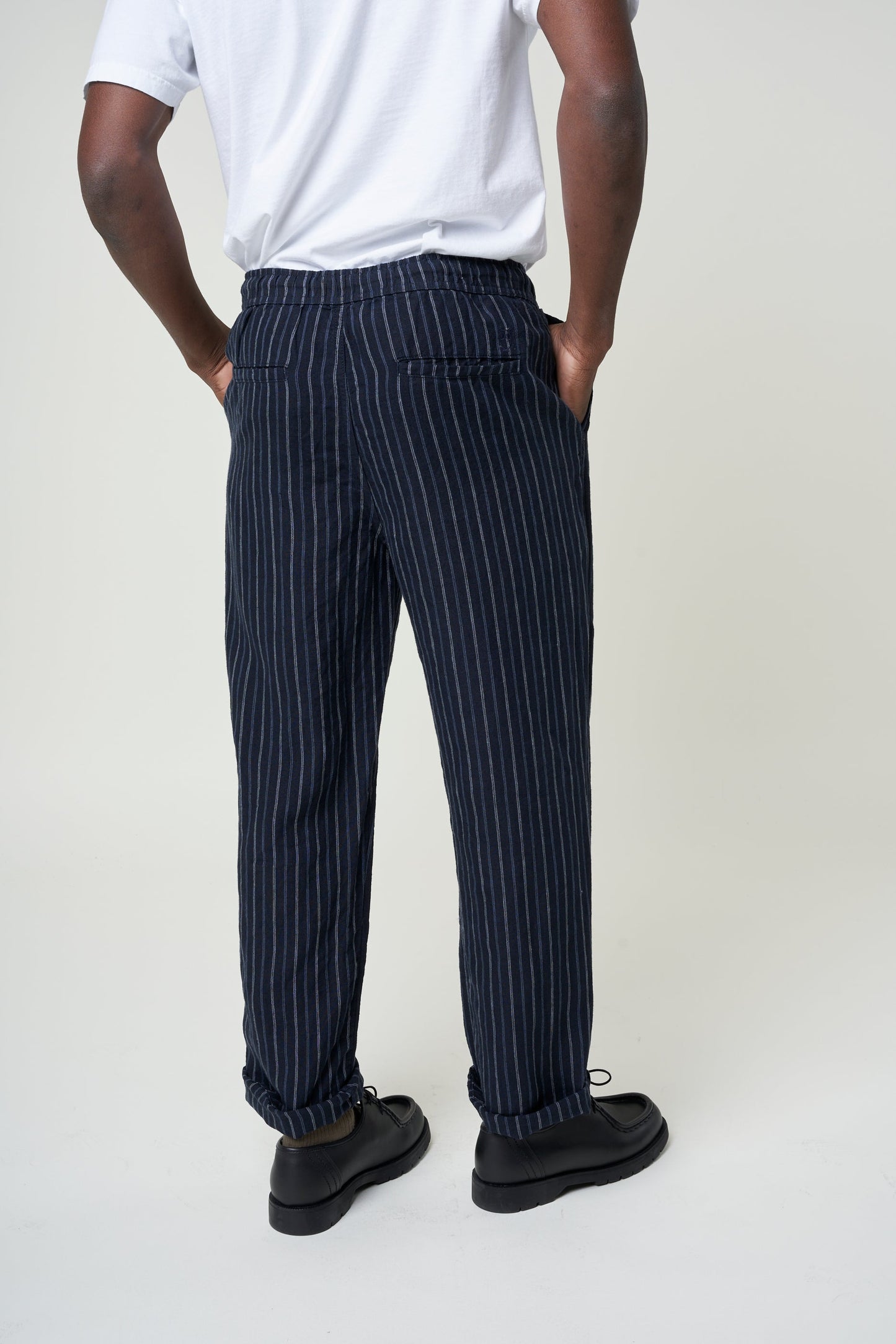 Pantalon marine rayé en lin bio - loose striped linen navy