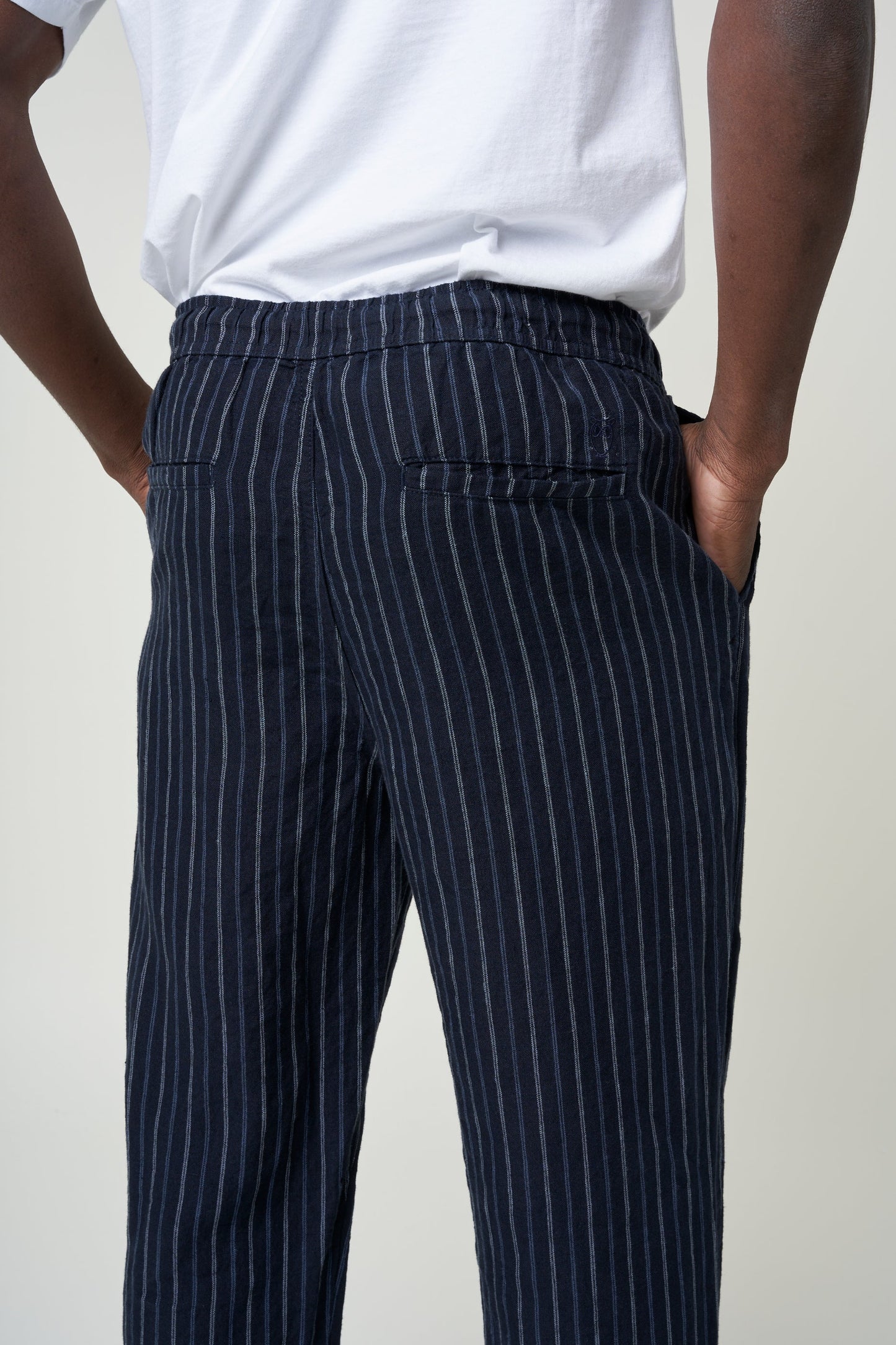 Pantalon marine rayé en lin bio - loose striped linen navy