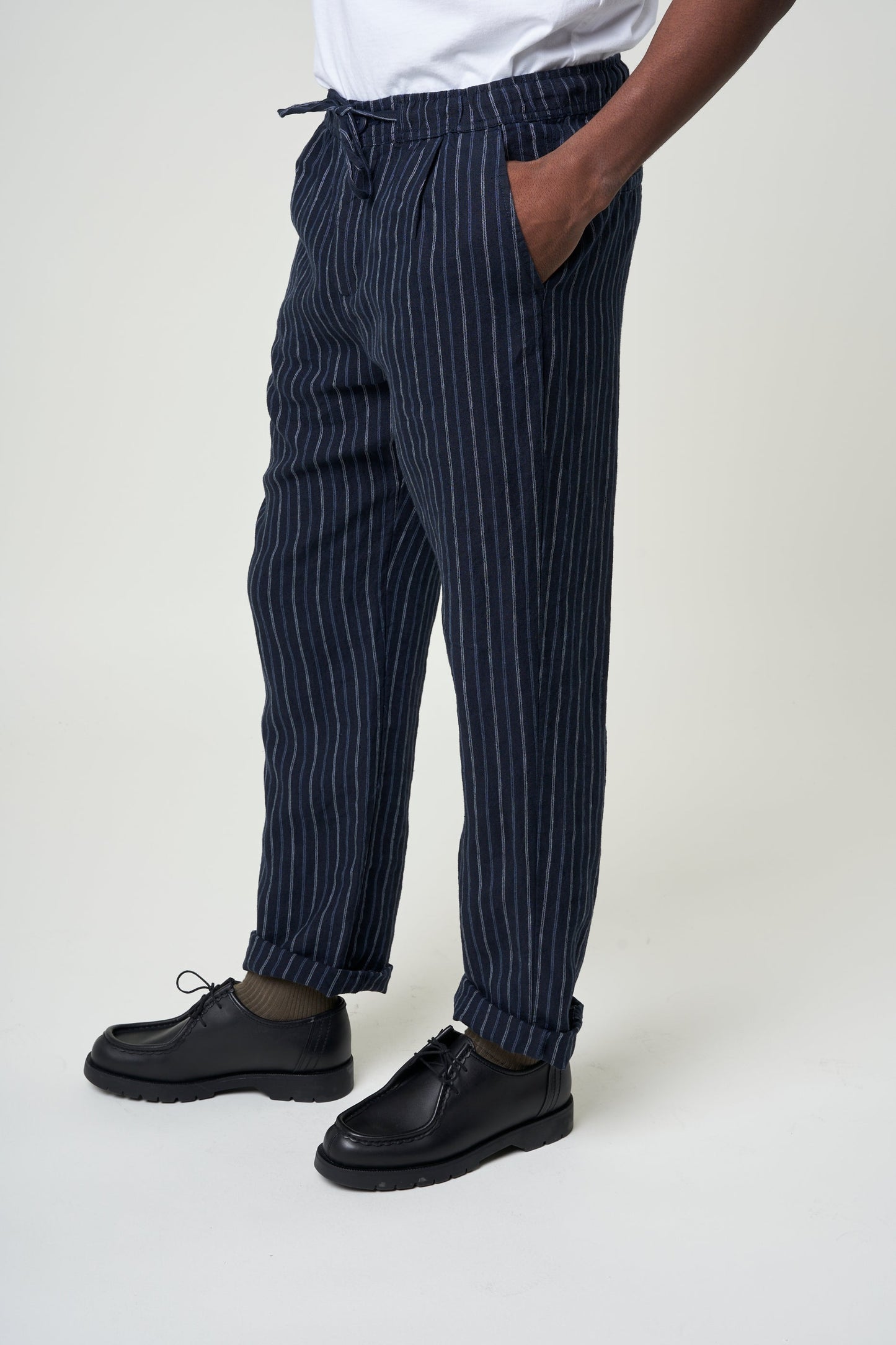 Pantalon marine rayé en lin bio - loose striped linen navy