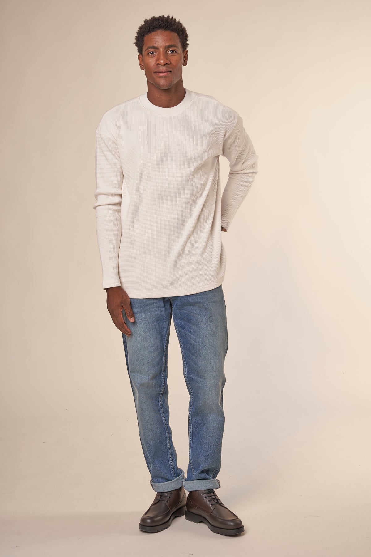 T-shirt manches longues gaufré en coton bio | Écru "waffle oversized long sleeve buttercream"