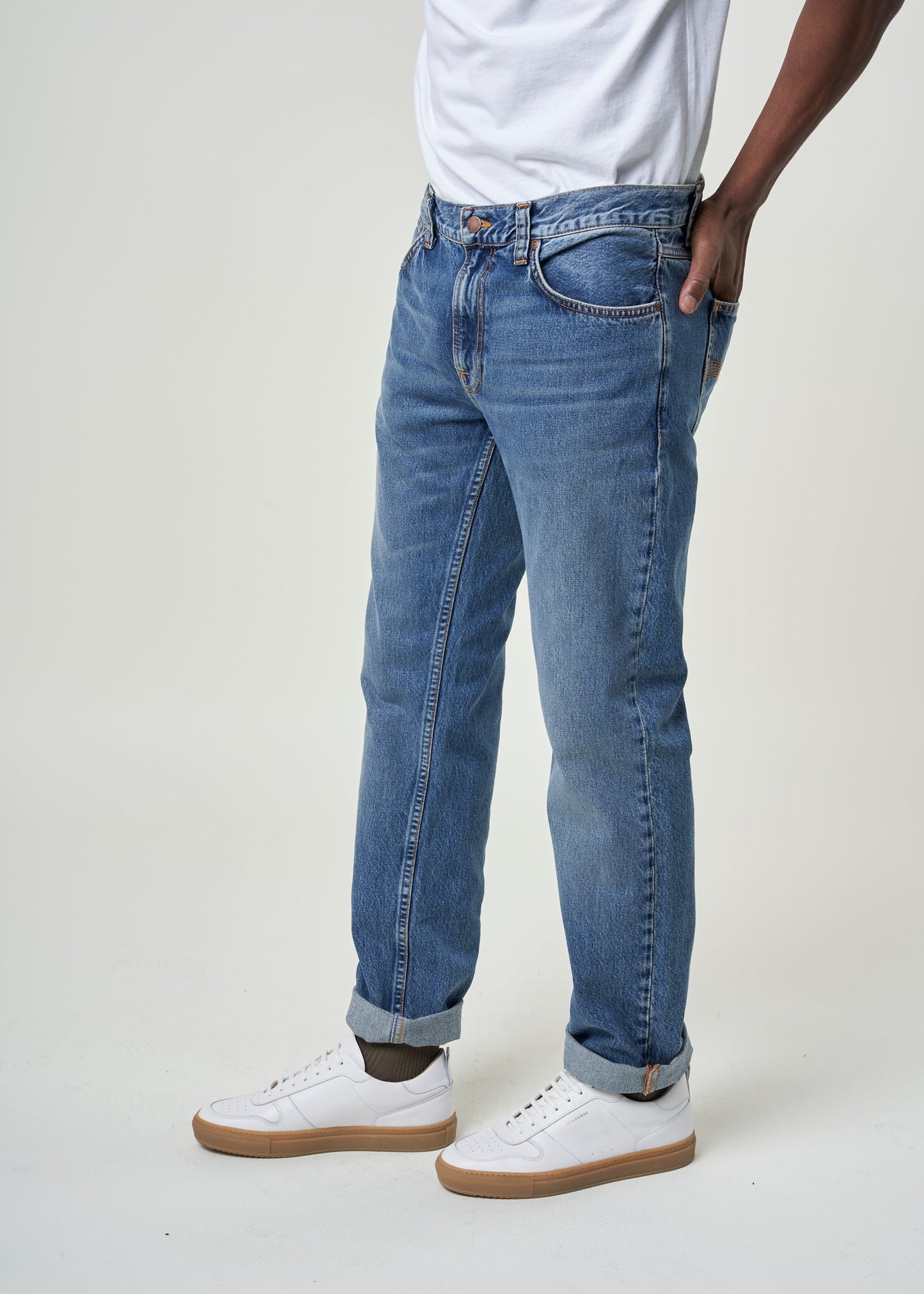 Jean droit bleu en coton bio et recyclé - gritty jackson far out