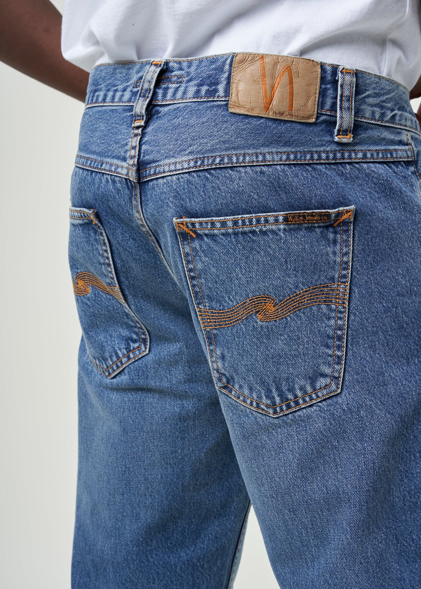 Jean droit bleu en coton bio et recyclé - gritty jackson far out