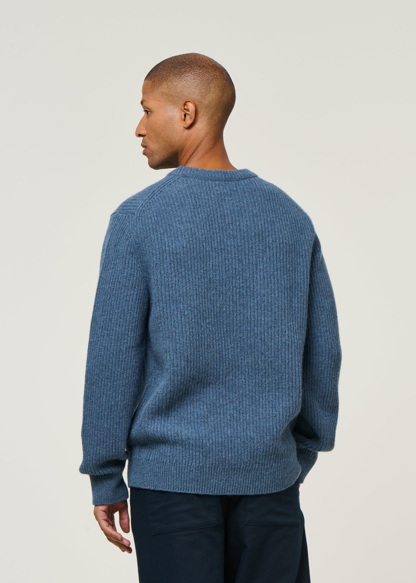 Pull maille en laine certifiée | bleu "august rib wool sweater - bluemelange"