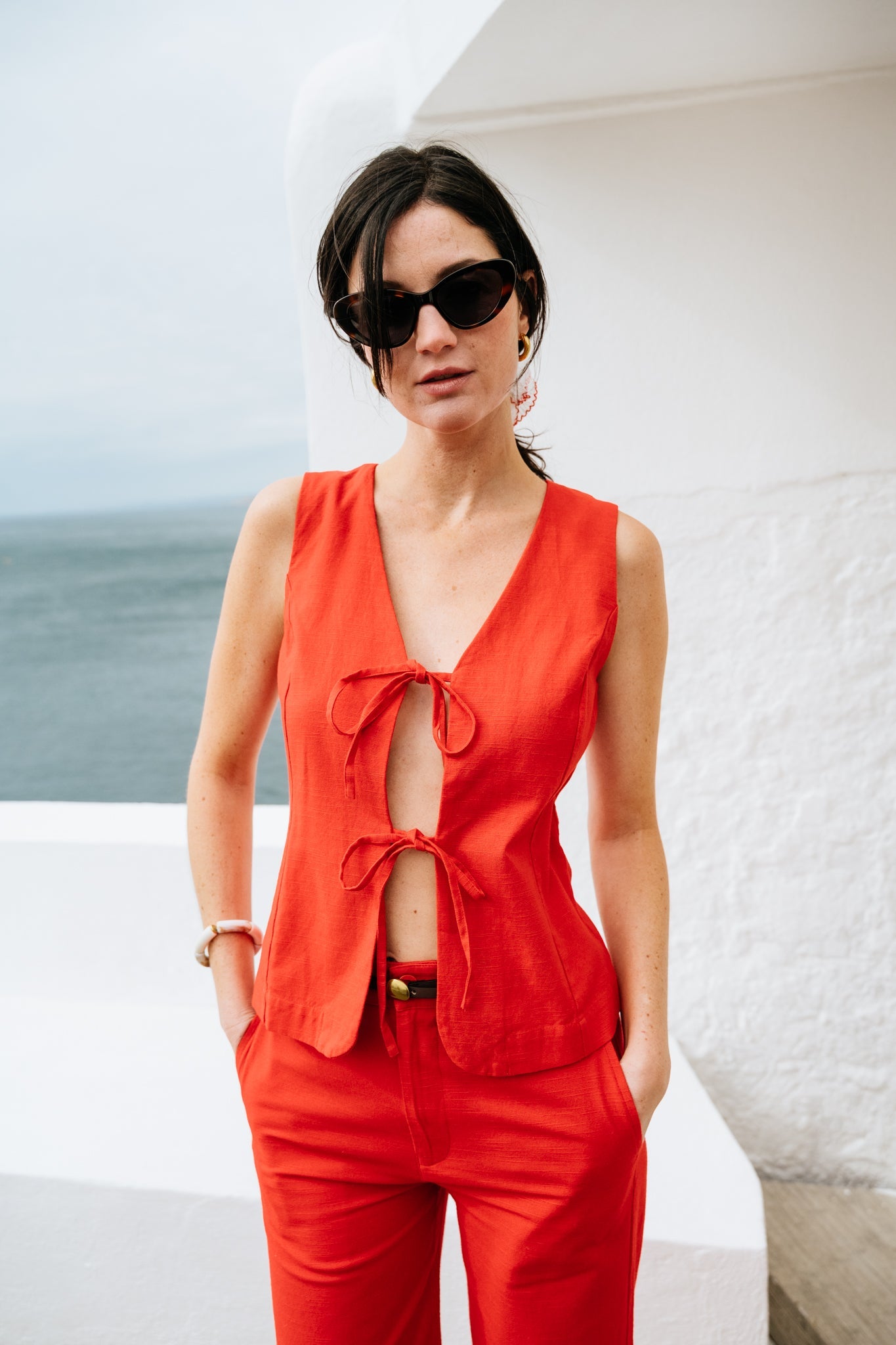 Top à noeuds en coton bio | rouge "Fiery red elise top"
