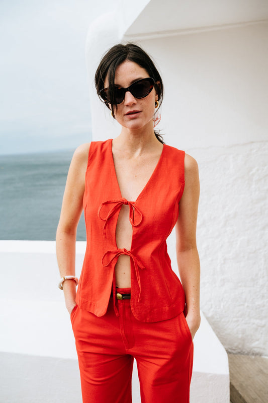 Top à noeuds en coton bio | rouge "Fiery red elise top"