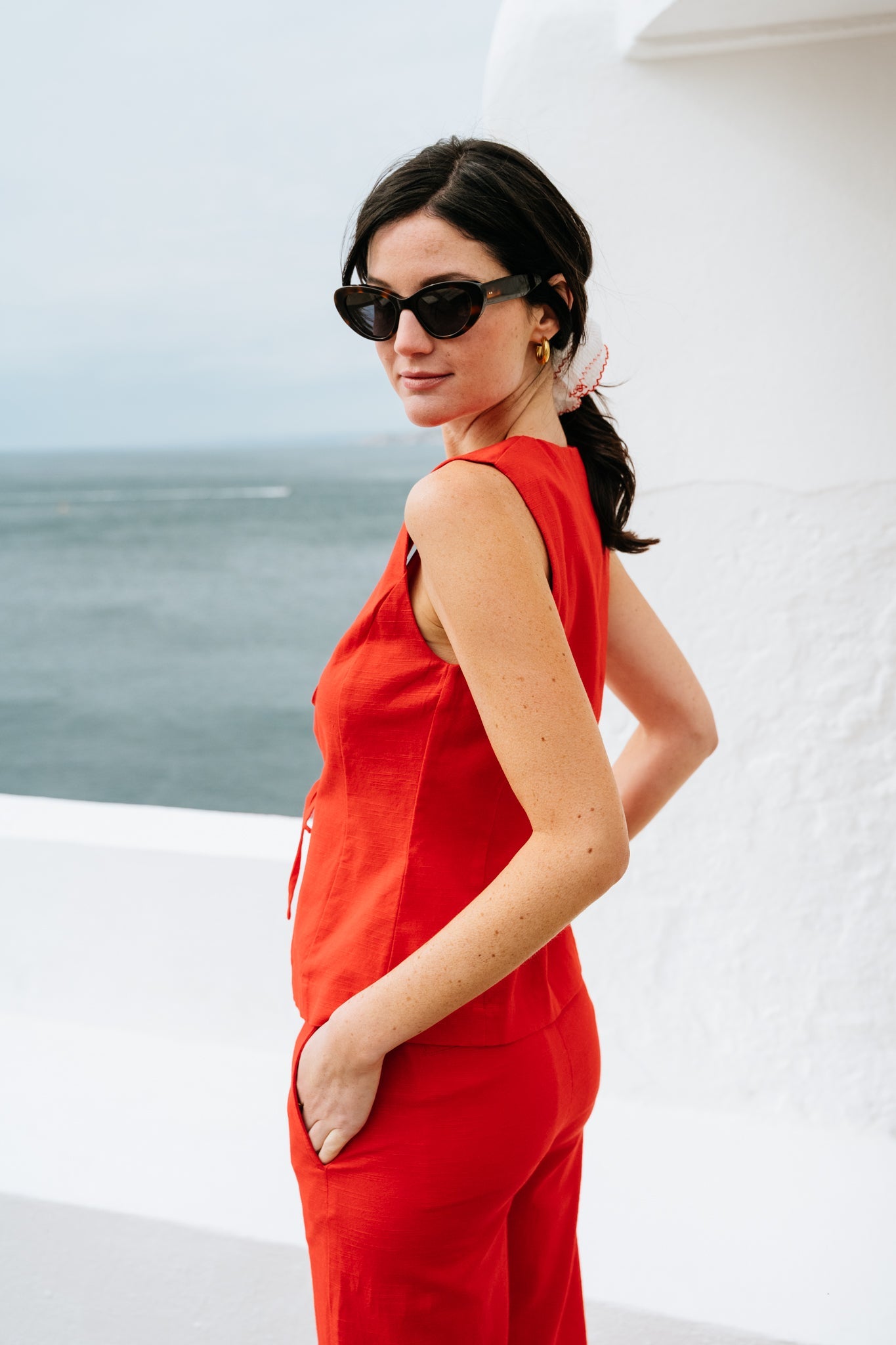 Top à noeuds en coton bio | rouge "Fiery red elise top"