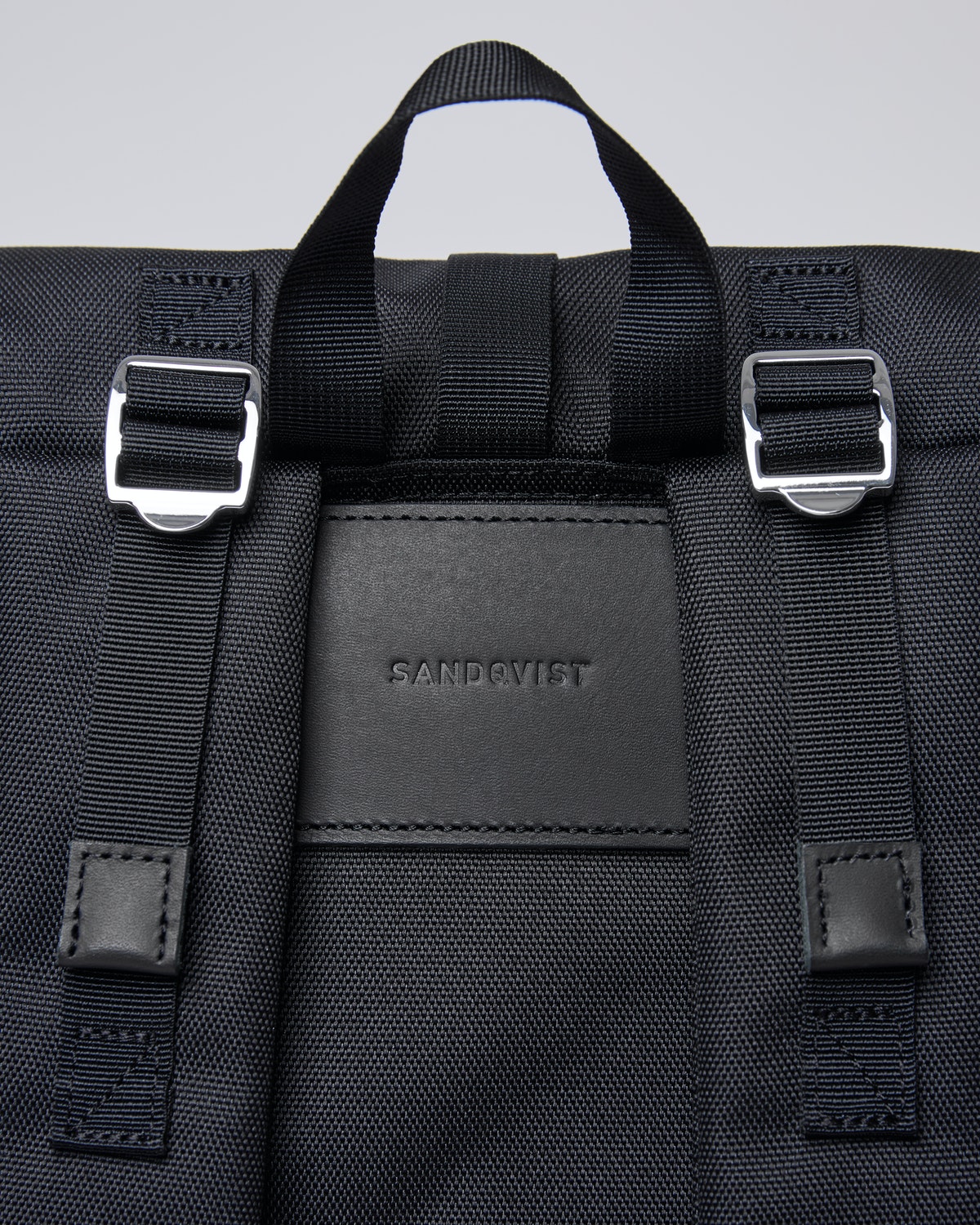 Sac à dos en matières recyclées | noir "bernt black with black leather"