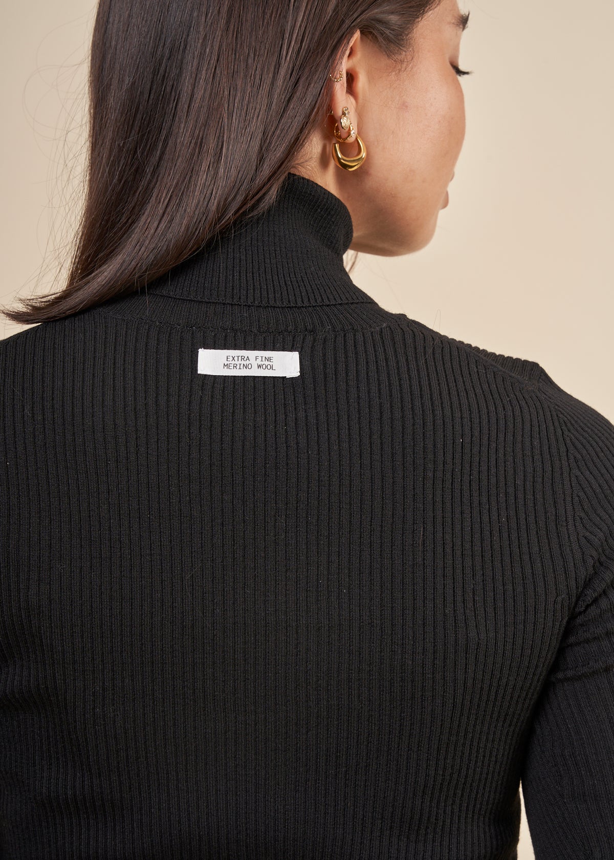 Pull col roulé en laine bio | Noir "calisaas black"
