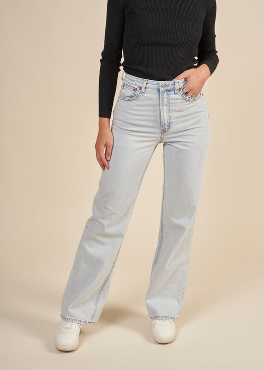 Jean ample bleu délavé en coton bio - clean eileen touch of blue