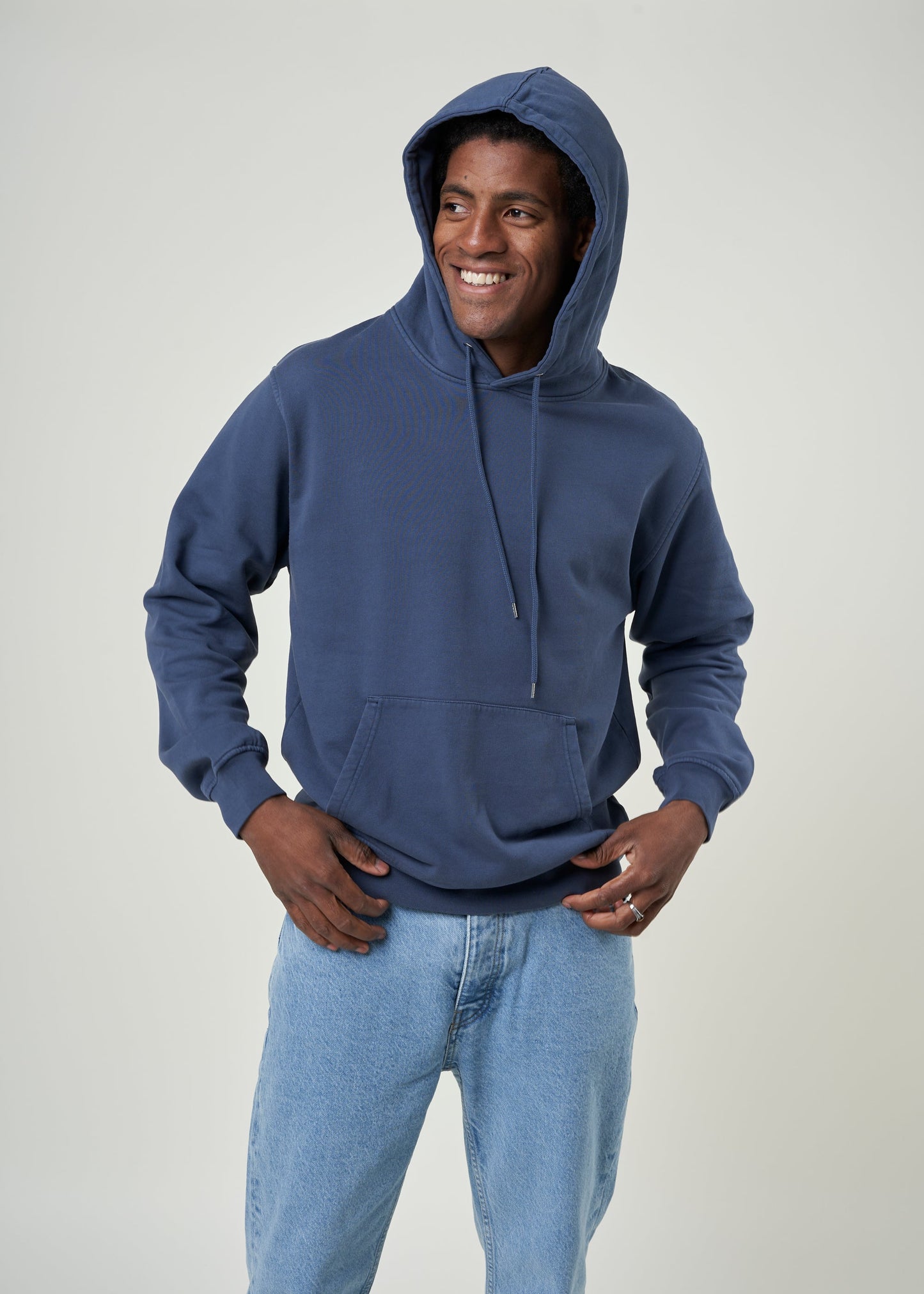 Sweat à capuche en coton bio | bleu "petrol blue"