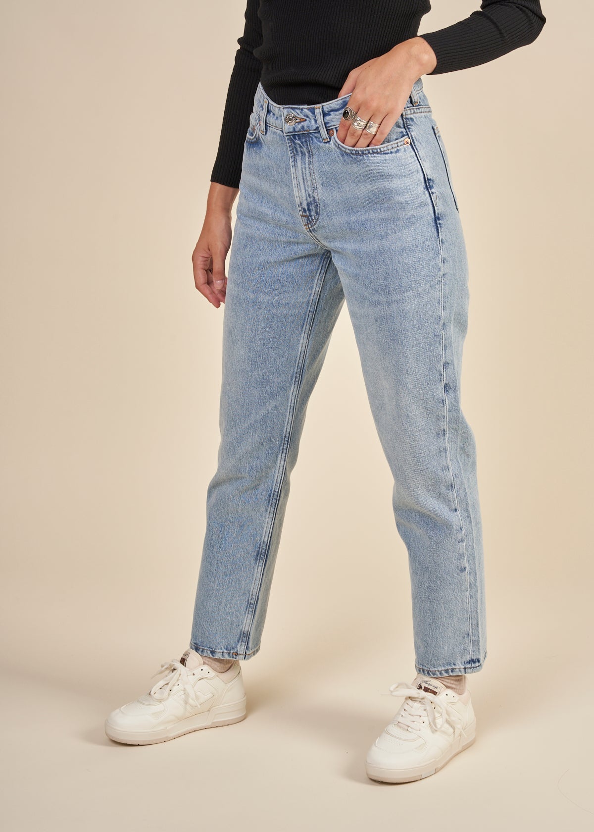 Jean droit bleu délavé en coton bio et recyclé - marianne jeans light heritage