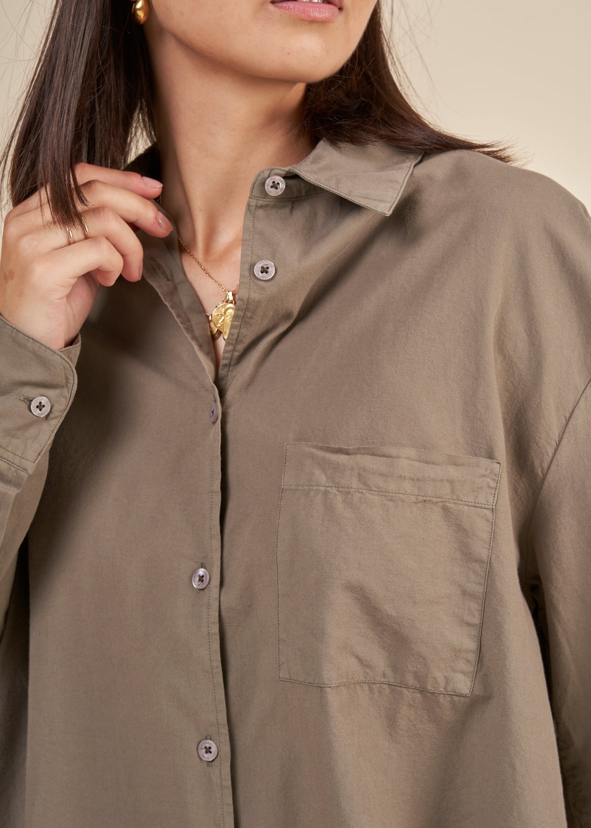 Chemise oversize olive en coton bio - dusty olive