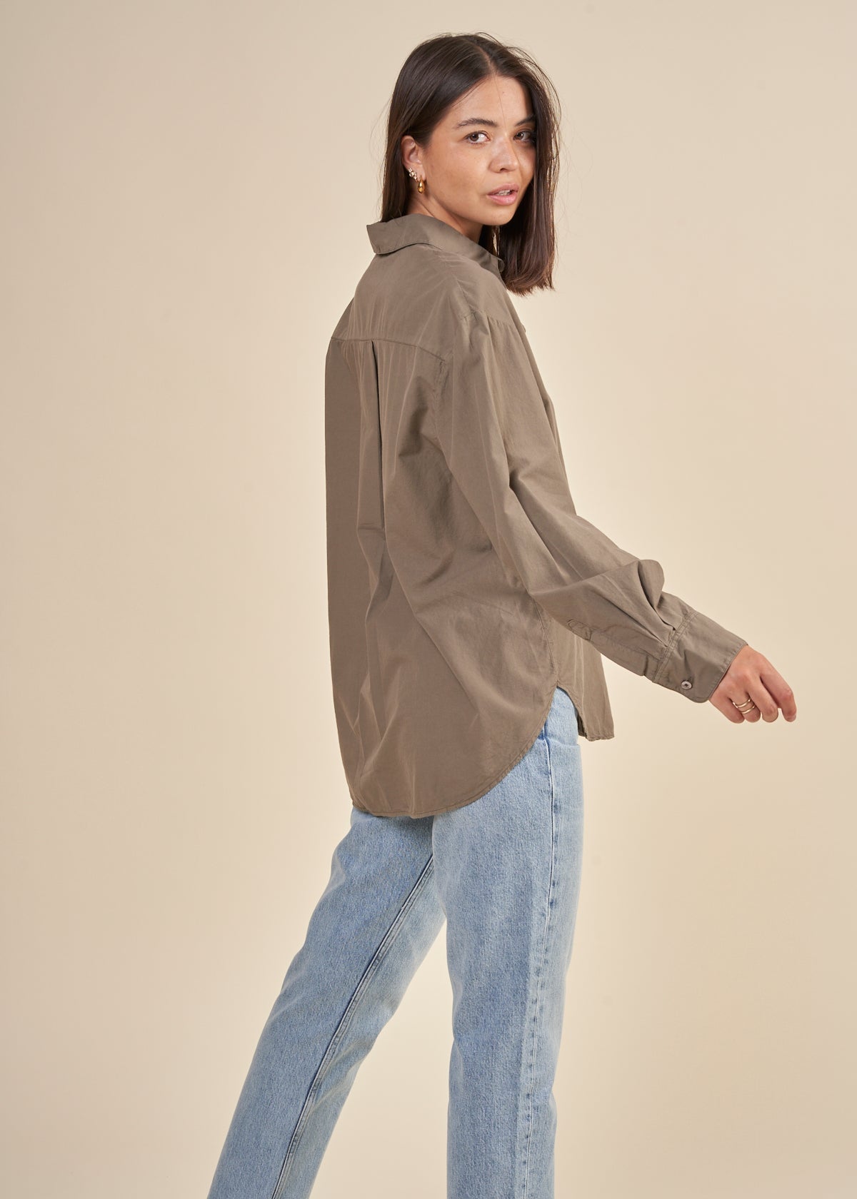 Chemise oversize olive en coton bio - dusty olive