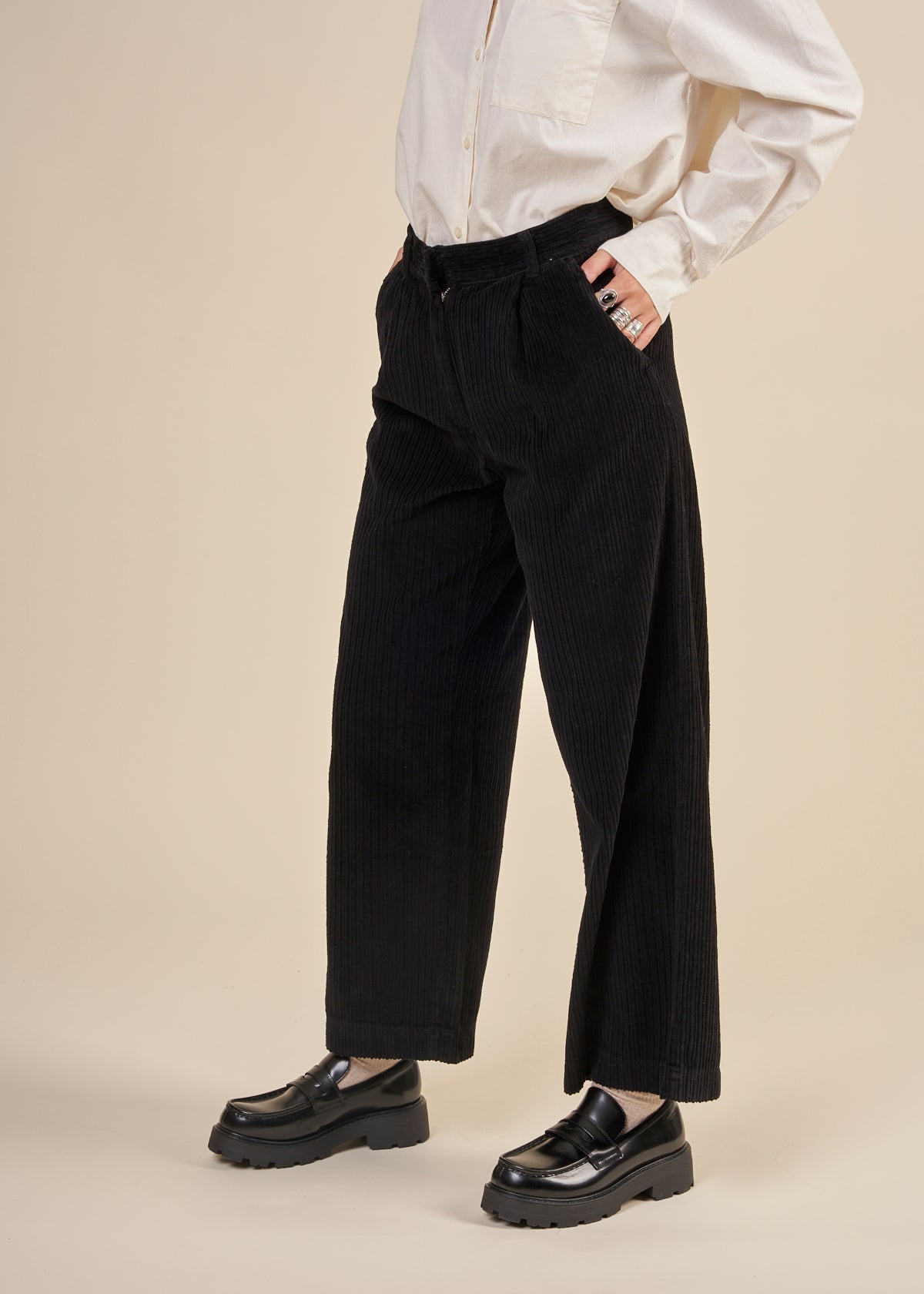 Pantalon velours en coton bio | Noir "posey wide corduroy pants black jet"