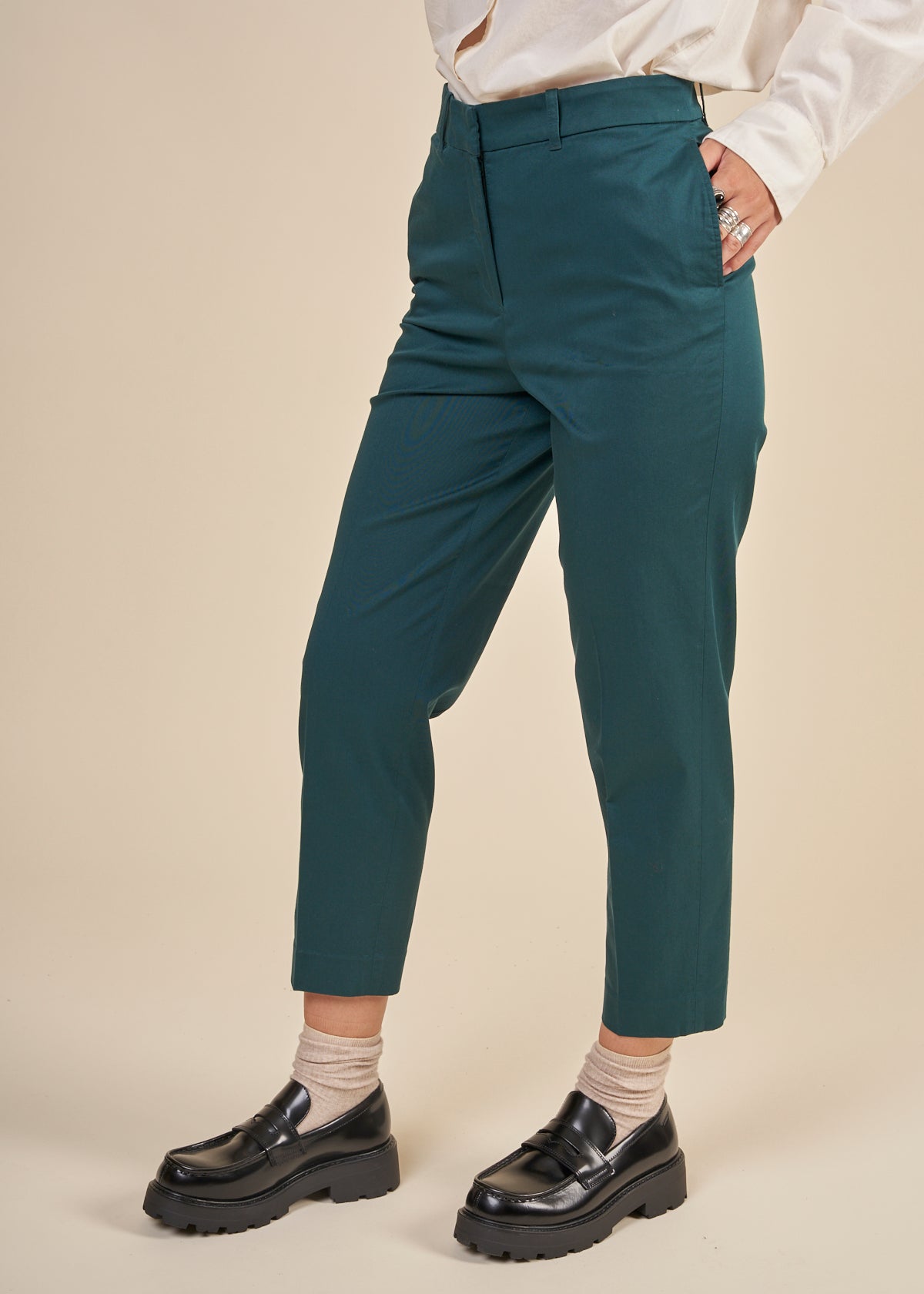 Pantalon à pinces en coton bio | Vert foncé "warmaar teal stone"