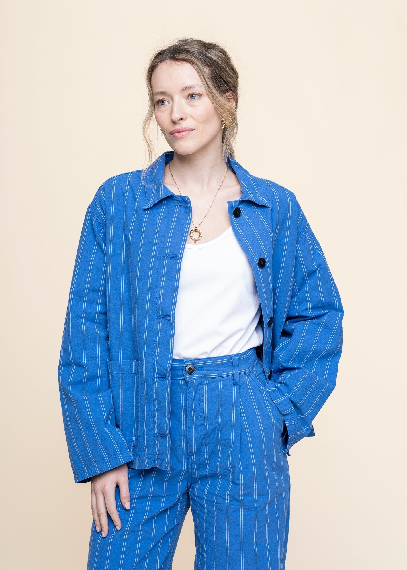 Veste en coton bio | rayé bleu 'kicki striped workwear jacket - blue/offwhite'