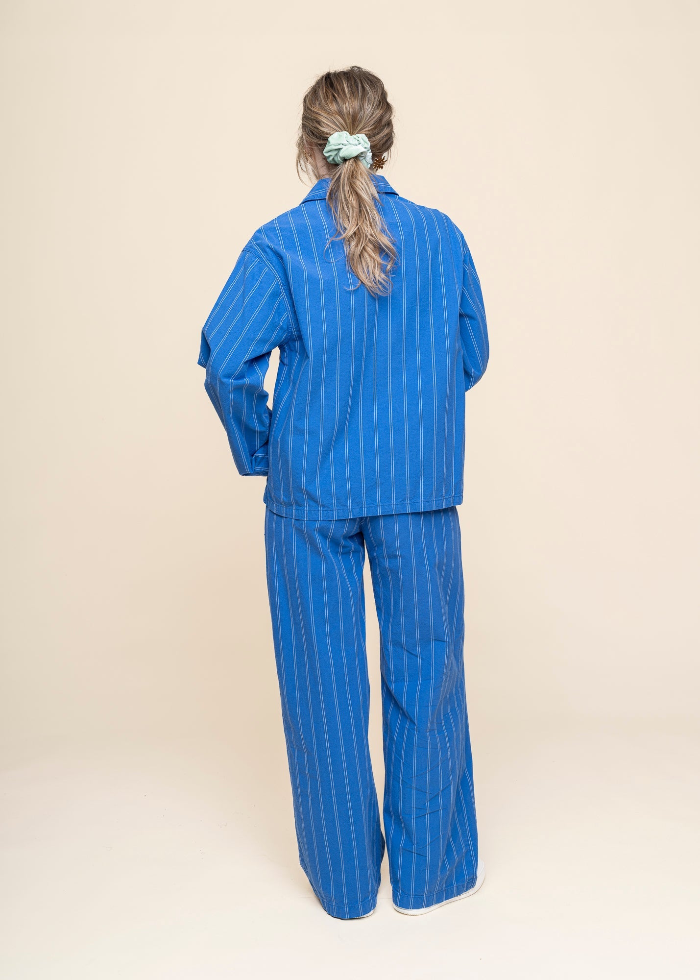 Veste en coton bio | rayé bleu "kicki striped workwear jacket - blue/offwhite"