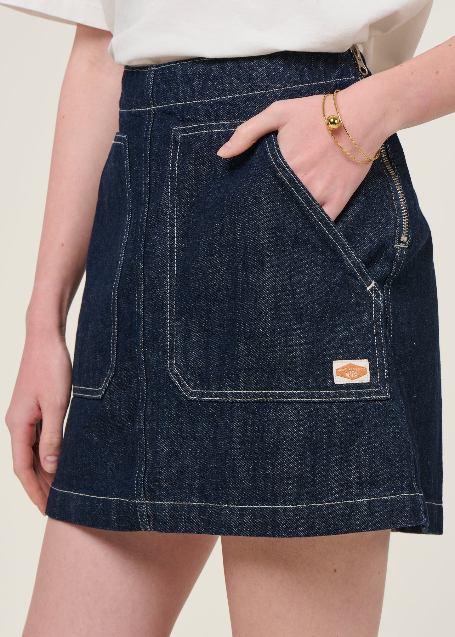 Jupe courte en coton bio | bleu "elvy workwear denim skirt - dark blue"