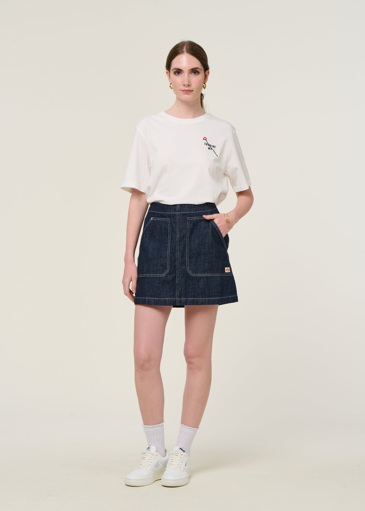 Jupe courte en coton bio | bleu "elvy workwear denim skirt - dark blue"